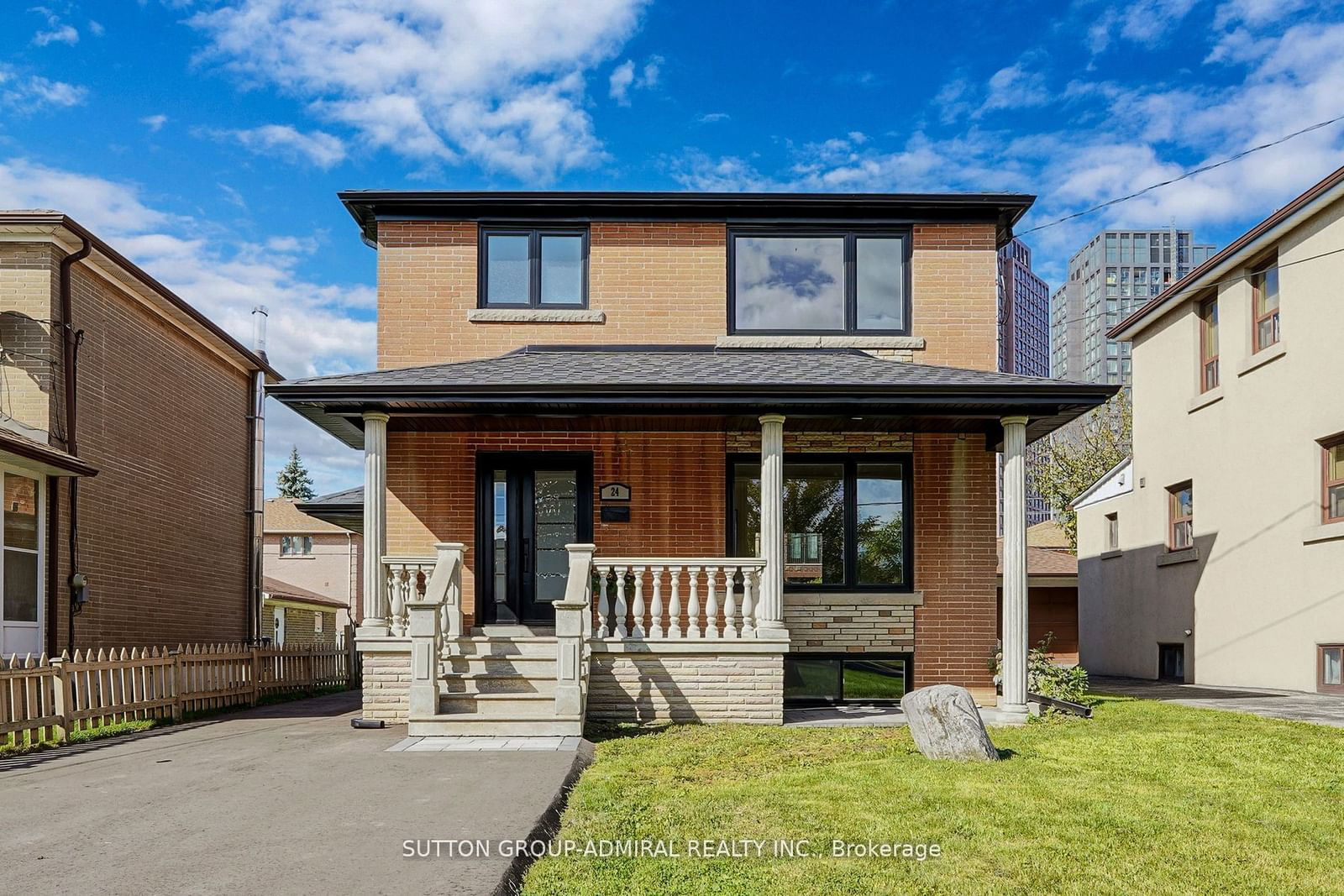 Detached House for sale at 24 Cartwright Avenue, Toronto, Yorkdale-Glen Park, M6A 1T7 - MLS: W11944092