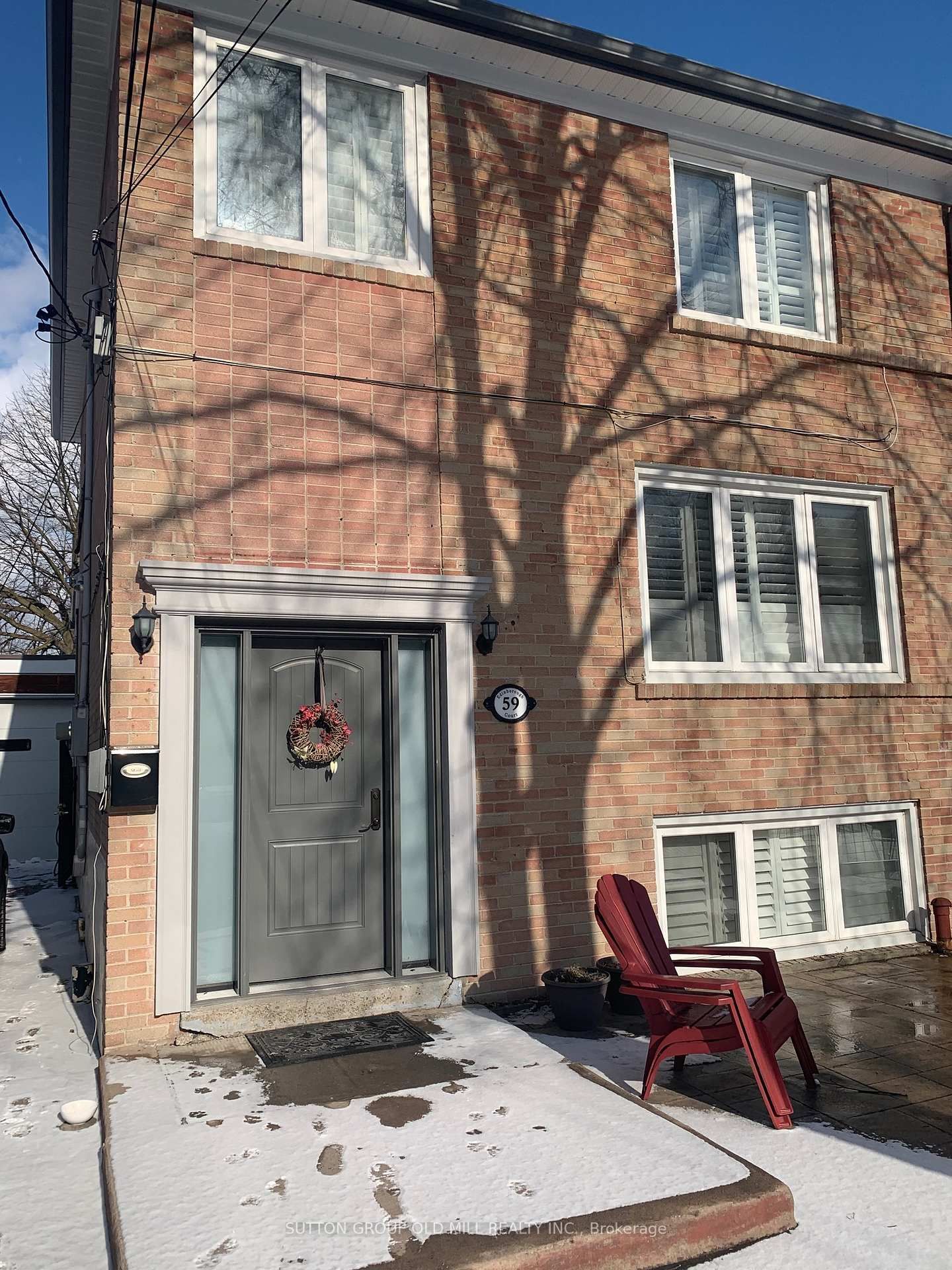 Semi-Detached House sold at 59 Edinborough Crt, Toronto, Rockcliffe-Smythe, M6N 2E9 - MLS: W11944177