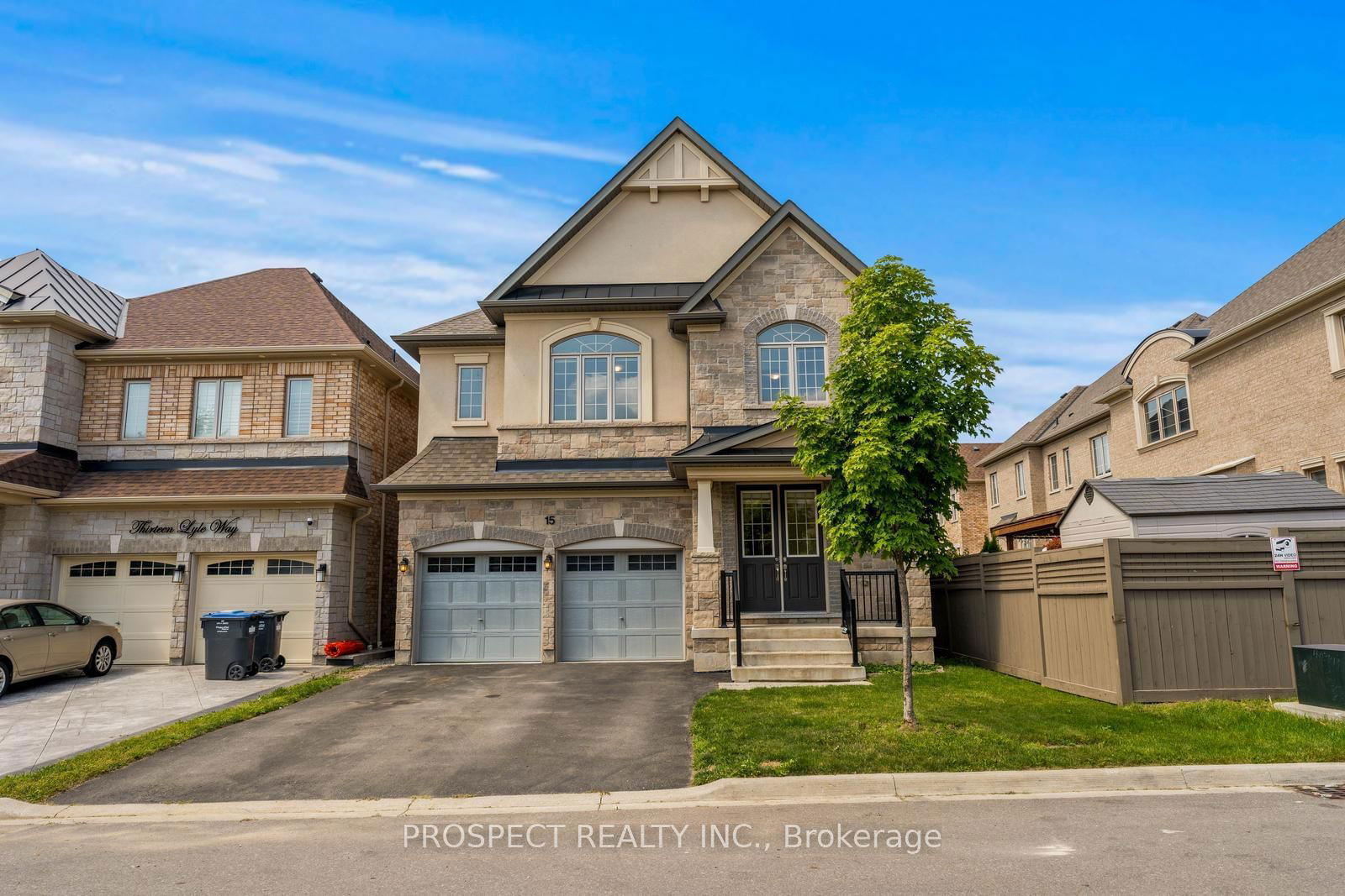 Detached House for sale at 15 Lyle Way, Brampton, Credit Valley, L6X 5P8 - MLS: W11944199