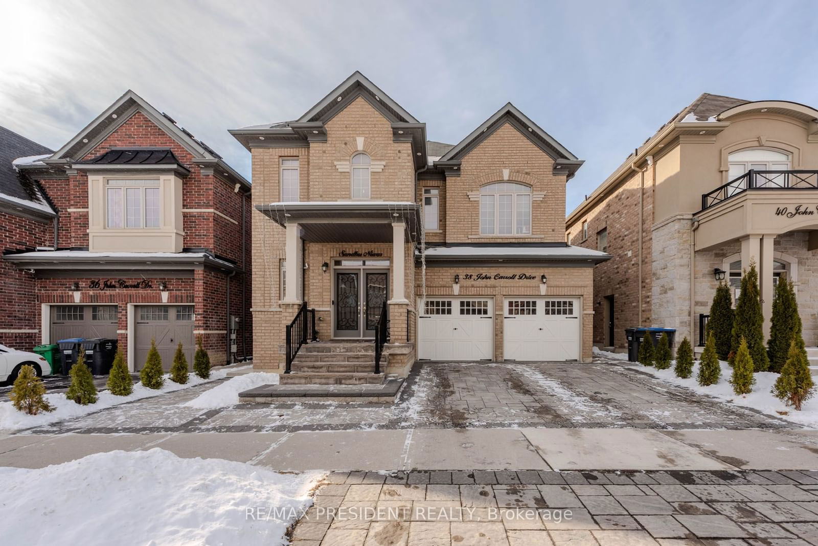 Detached House for sale at 38 John Carroll Drive, Brampton, Toronto Gore Rural Estate, L6P 4J8 - MLS: W11944200