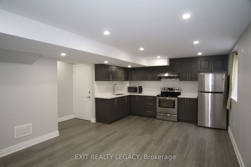 home for lease on 1084 Charminster Crescent