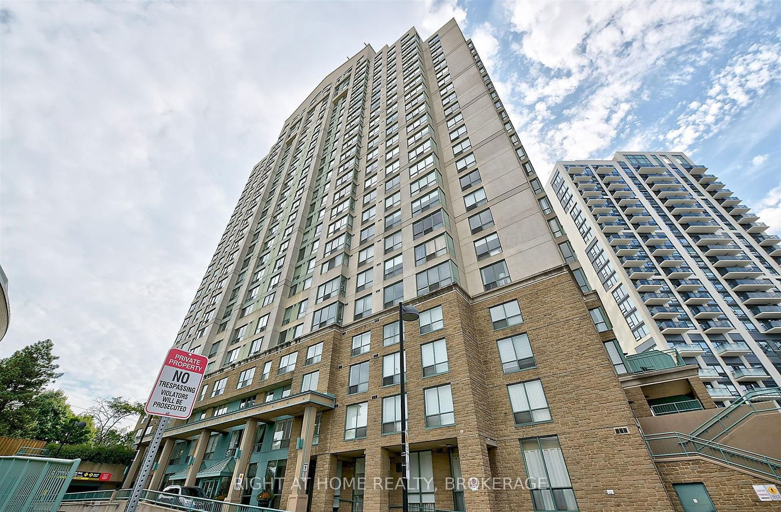 Condo for lease at 206-101 Subway Crescent, Toronto, Islington-City Centre West, M9B 6K4 - MLS: W11944430