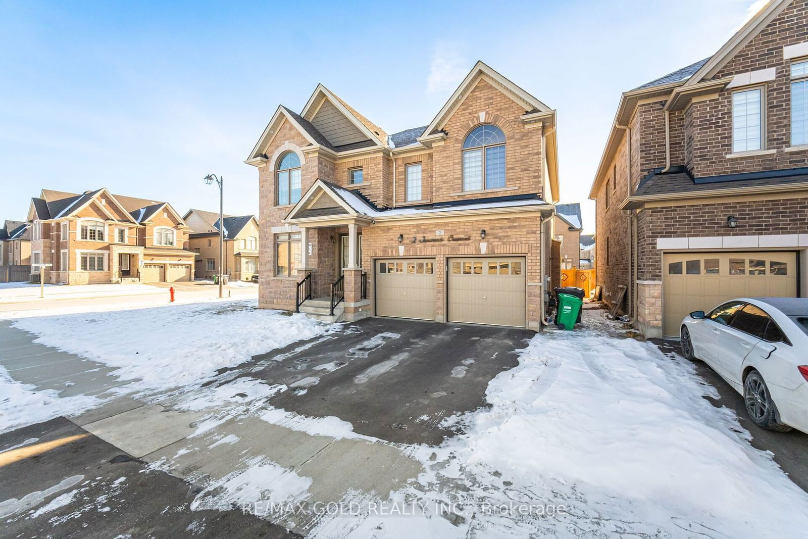 Detached House for sale at 2 Jenwood Crescent, Brampton, Sandringham-Wellington North, L6R 4C6 - MLS: W11944587