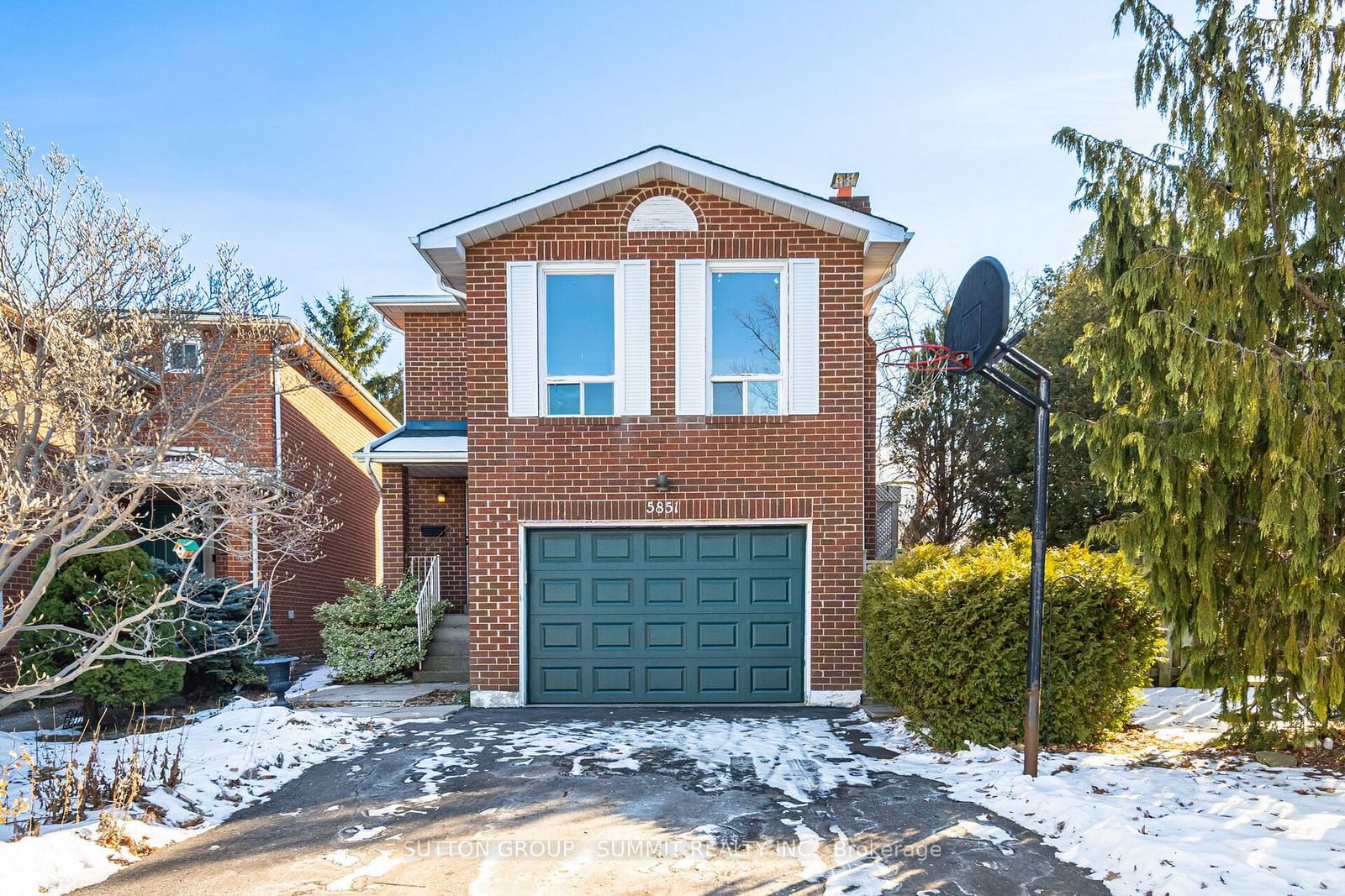 Detached House for sale at 5851 Rayshaw Crescent, Mississauga, Streetsville, L5M 2P1 - MLS: W11944608