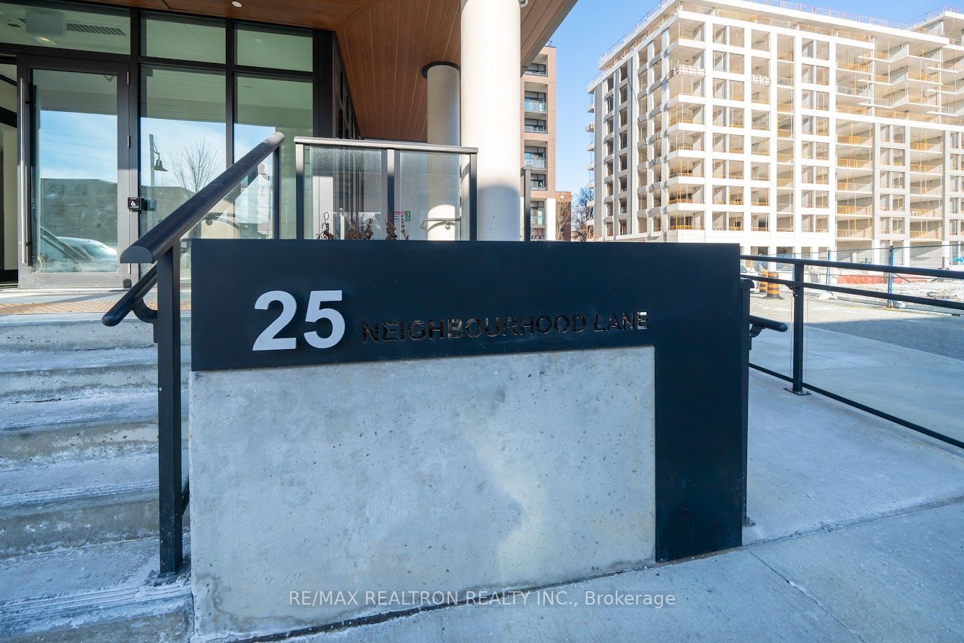 Condo for lease at 1002-25 Neighbourhood Lane, Toronto, Stonegate-Queensway, M8Y 0C4 - MLS: W11944657