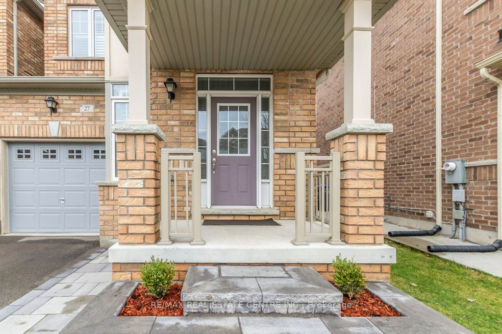 Townhouse for sale at 27 Pritchard Road, Brampton, Northwest Brampton, L7A 0Z7 - MLS: W11944814