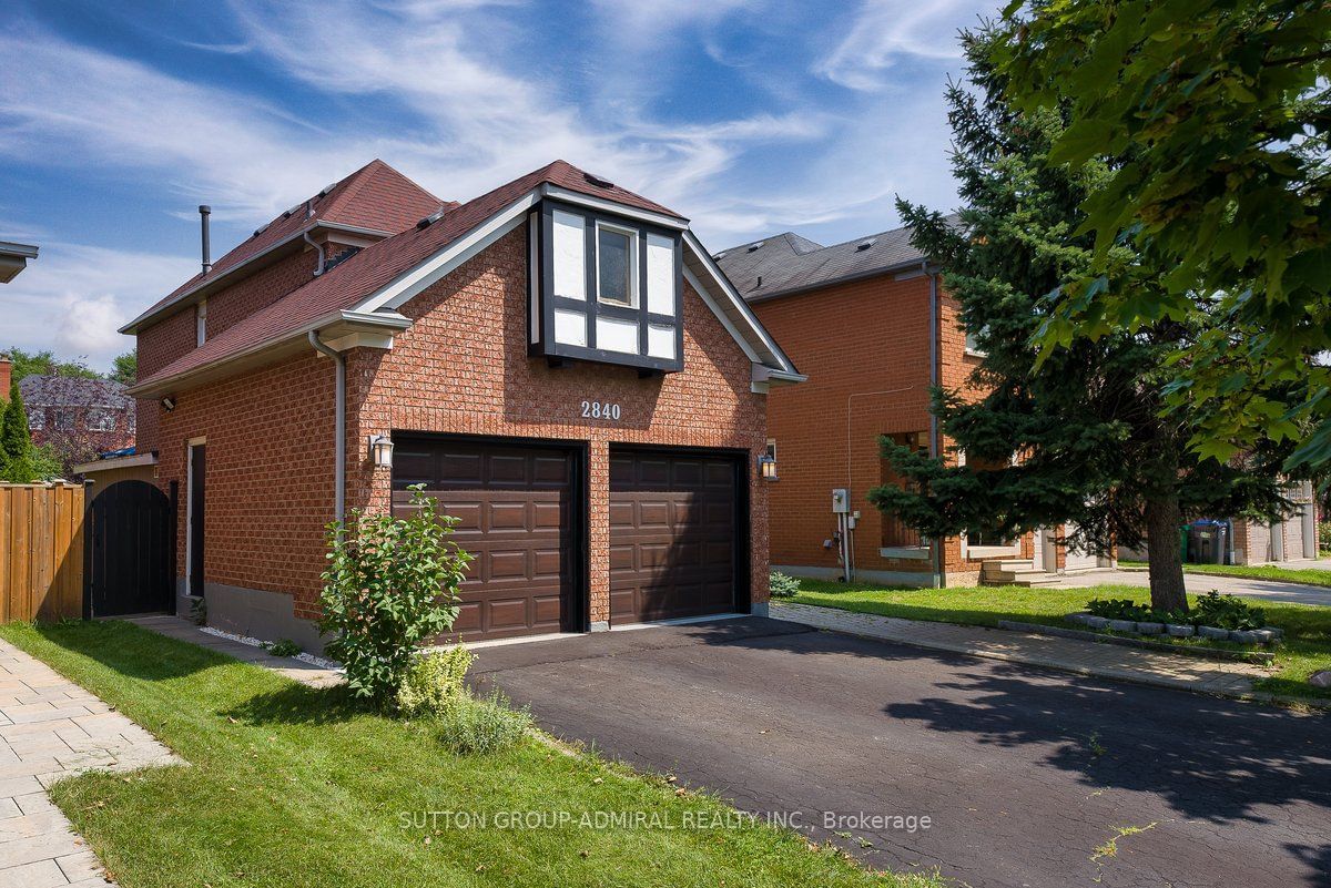 Detached House for sale at 2840 Tradewind Drive, Mississauga, Meadowvale, L5N 6L1 - MLS: W11944865