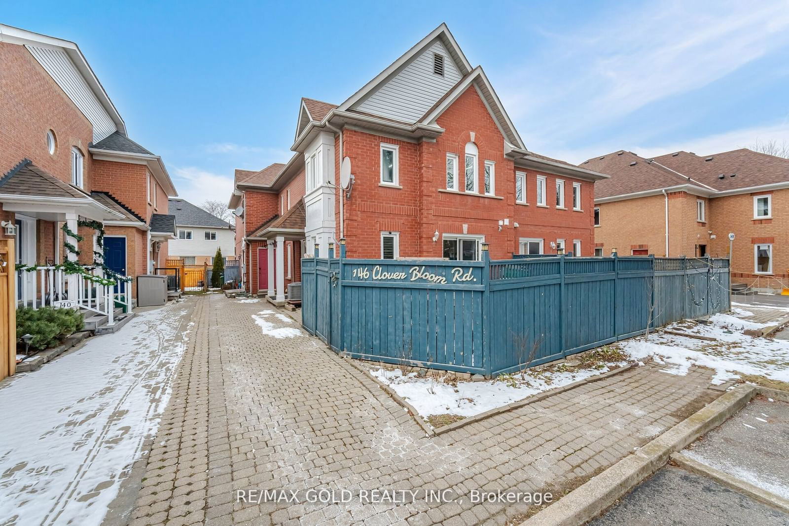 Townhouse sold at 146 Clover Bloom Road, Brampton, Sandringham-Wellington, L6R 1S5 - MLS: W11945027