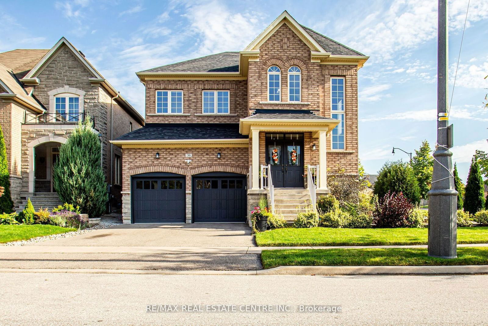 Detached House for sale at 30 Deanston Court, Brampton, Credit Valley, L6X 2Z7 - MLS: W11945084