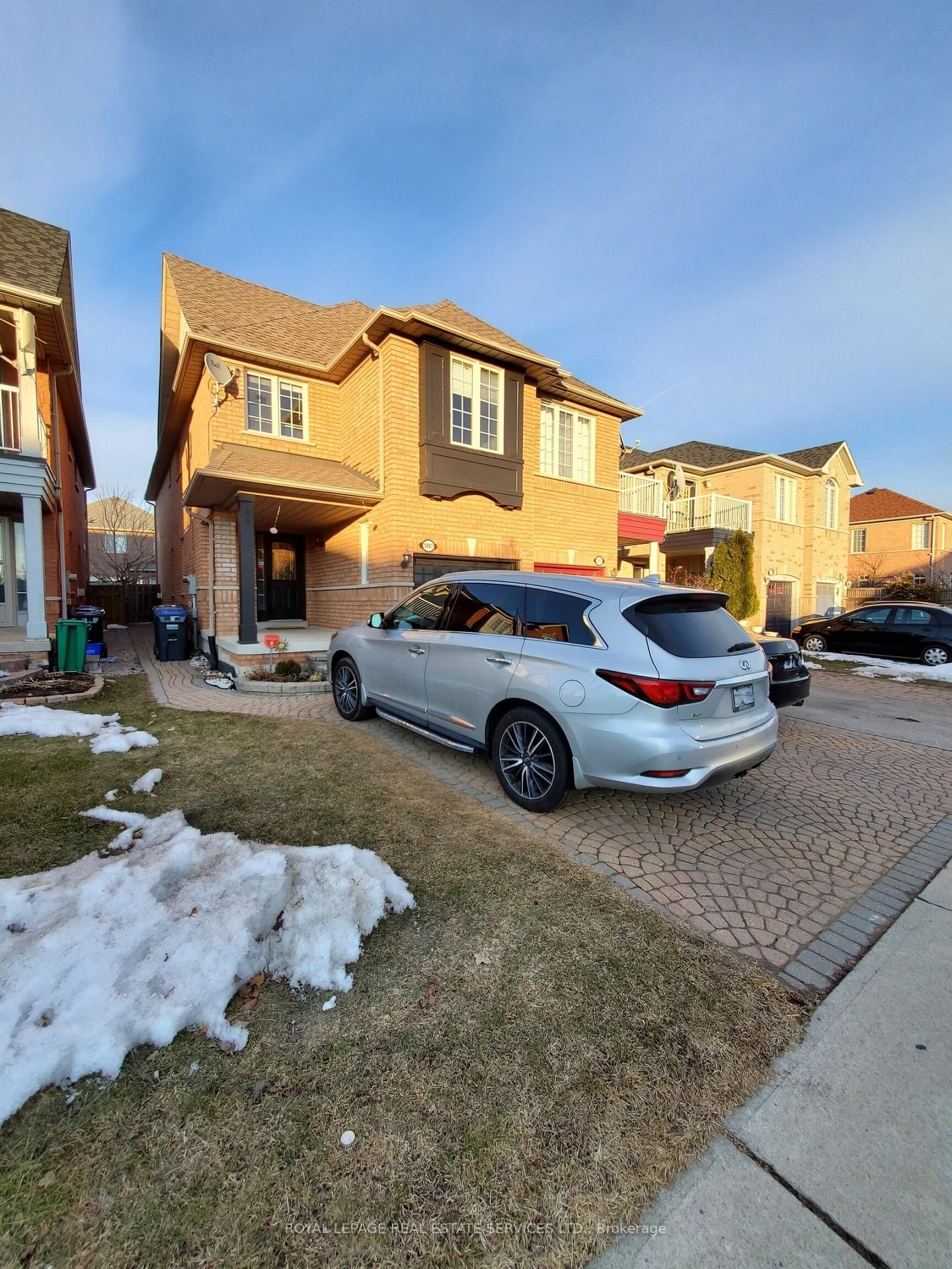 Semi-Detached House leased at 5887 Churchill Meadows Boulevard, Mississauga, Churchill Meadows, L5M 6Y1 - MLS: W11945125