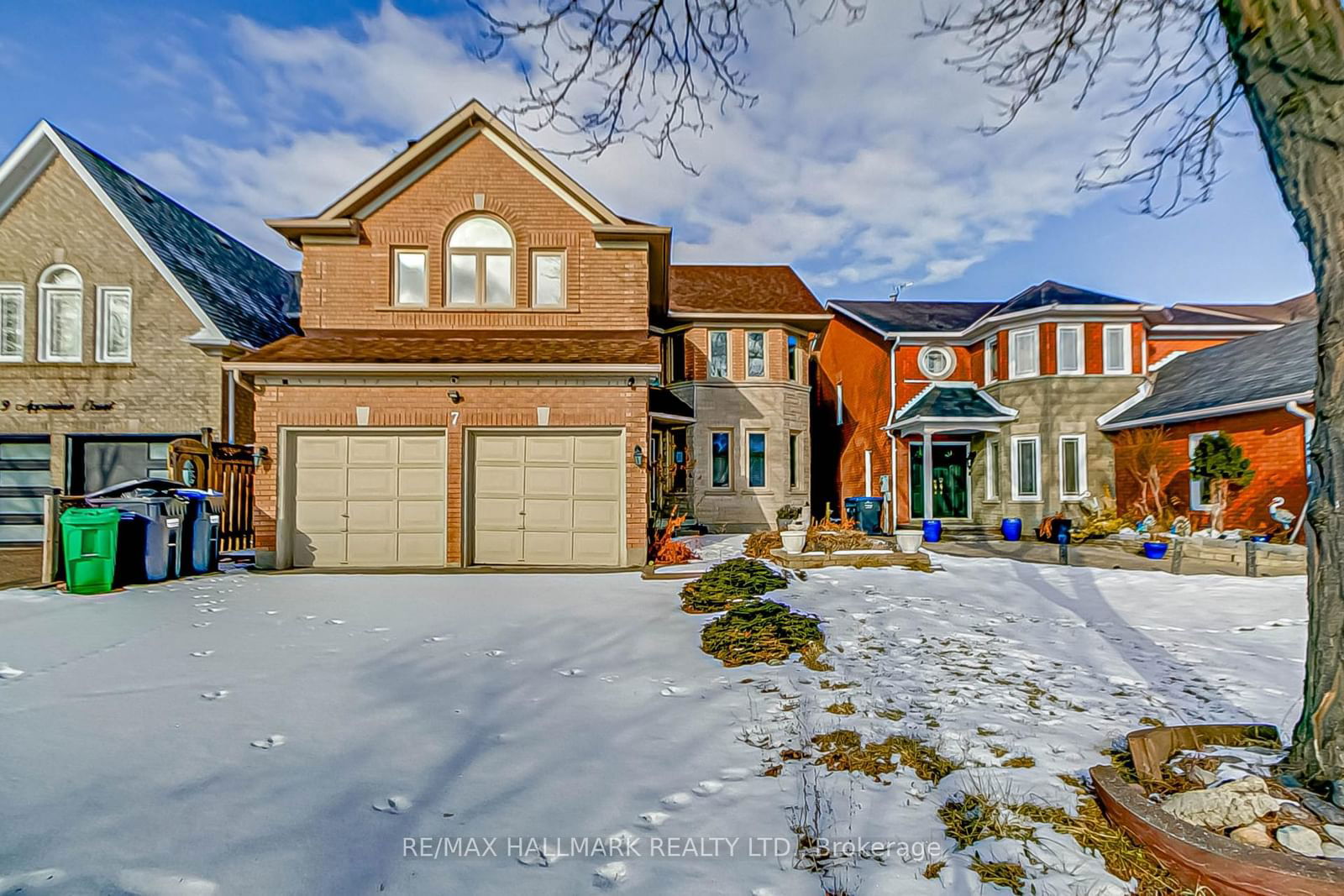 Detached House for sale at 7 Appenine Court, Brampton, Sandringham-Wellington, L6R 1H4 - MLS: W11945158