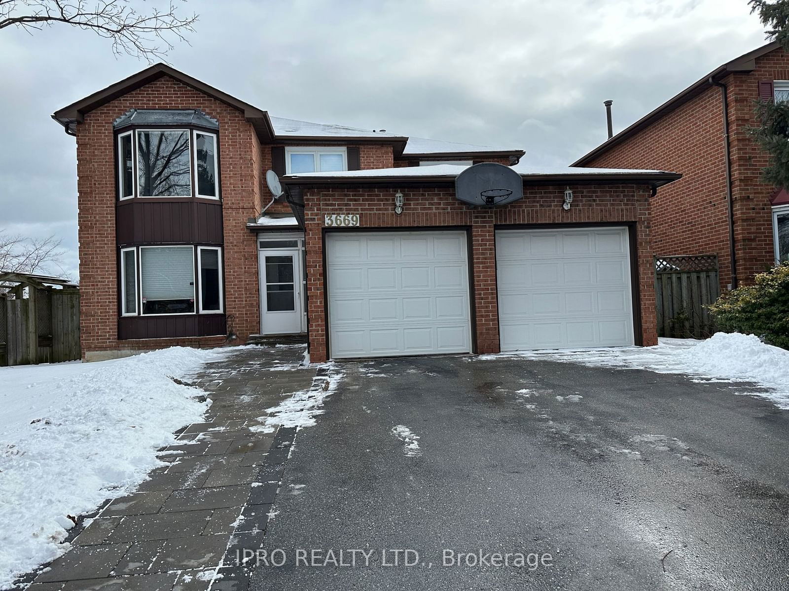 Detached House leased at Lower-3669 Baird Court, Mississauga, Erin Mills, L5L 4T6 - MLS: W11945195