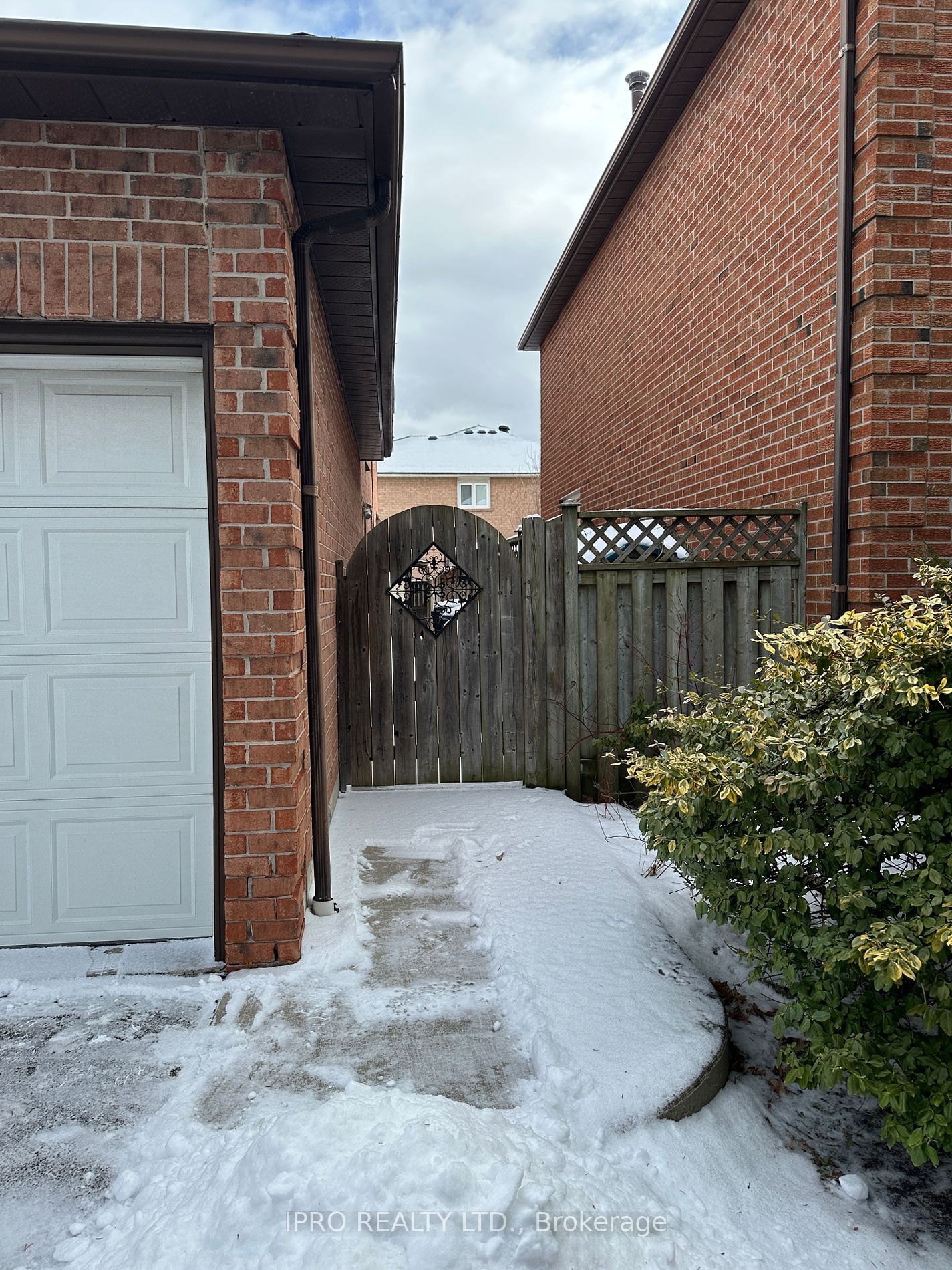 Detached House leased at Lower-3669 Baird Court, Mississauga, Erin Mills, L5L 4T6 - MLS: W11945195