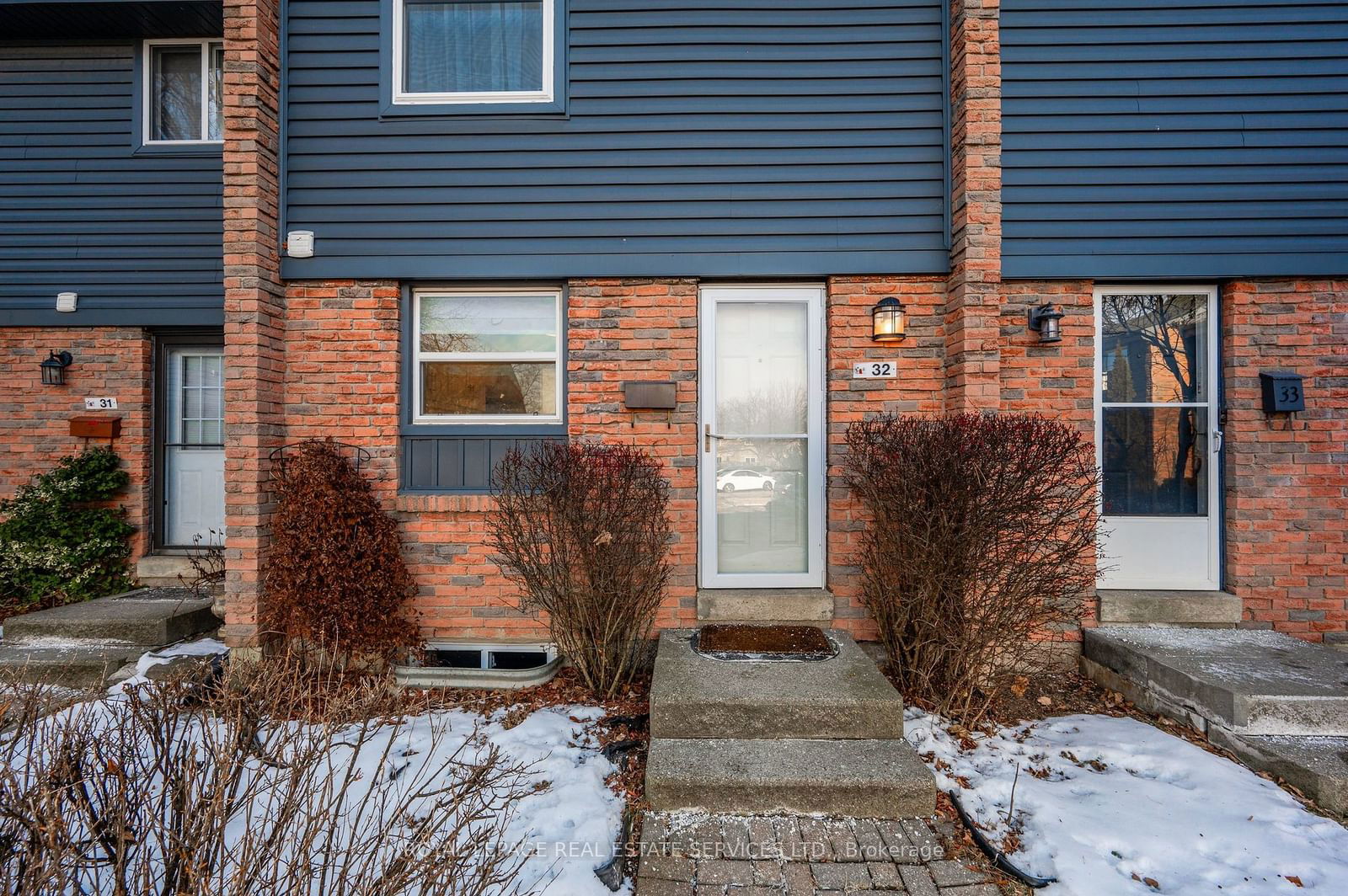 Townhouse for sale at 32-6699 Falconer Drive, Mississauga, Streetsville, L5N 2E3 - MLS: W11945395