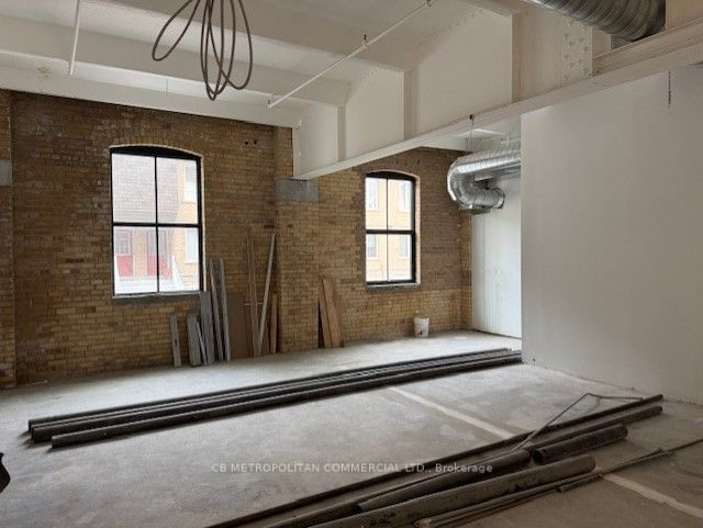 202 - 30 Powerhouse St, Toronto, M6H 0C6 | Image 3