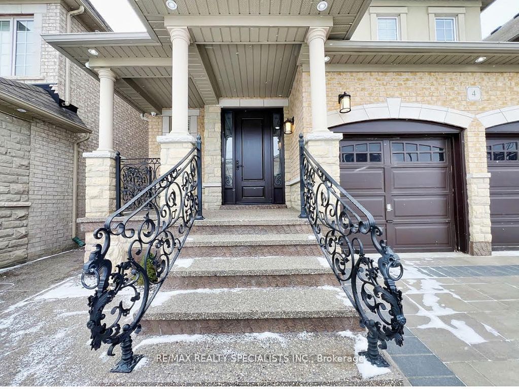 Detached House for sale at 4 Vernosa Drive, Brampton, Credit Valley, L6Y 2Y2 - MLS: W11945593