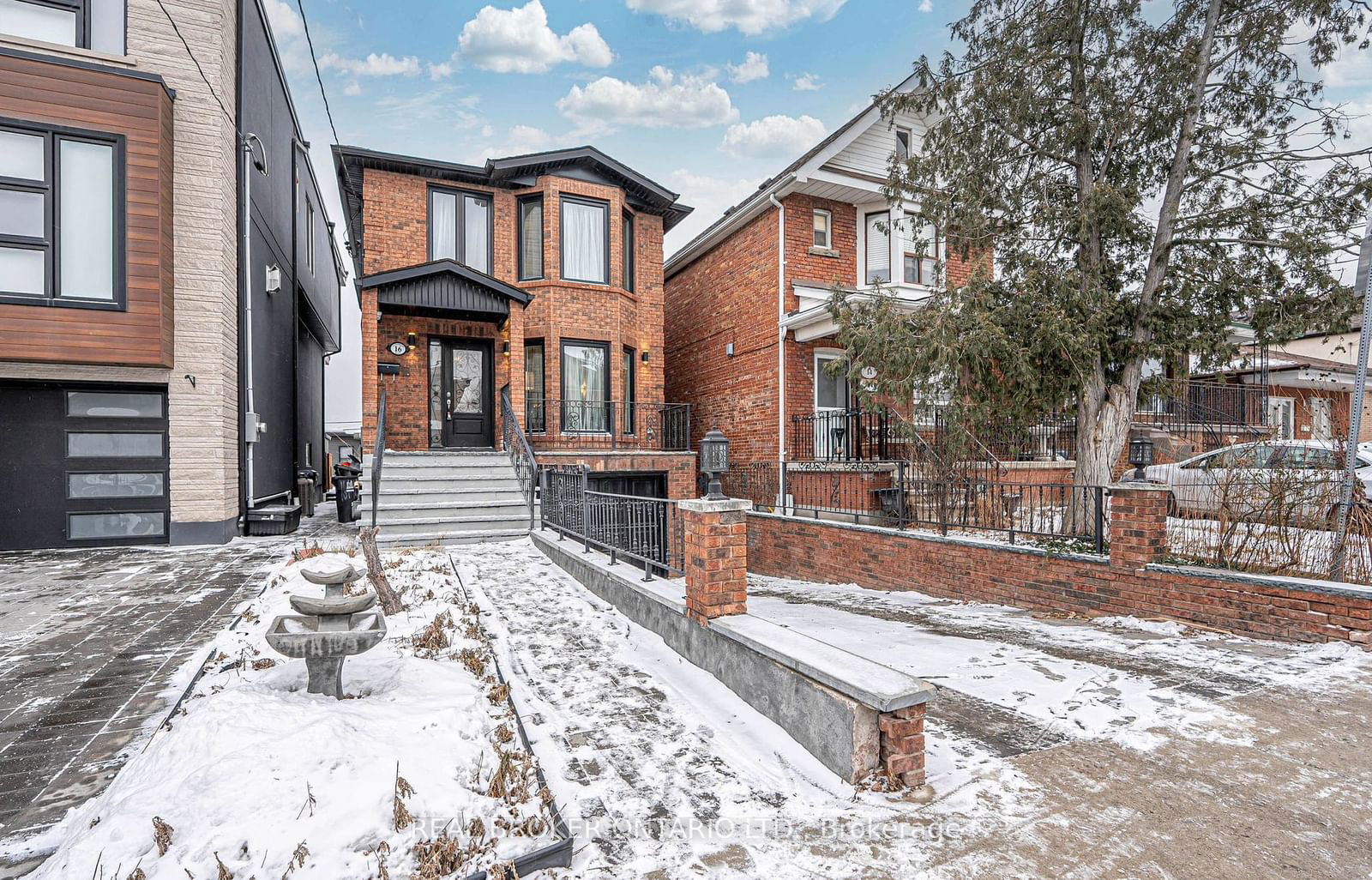 Detached House for sale at 16 Hatherley Road, Toronto, Caledonia-Fairbank, M6E 1V9 - MLS: W11945643