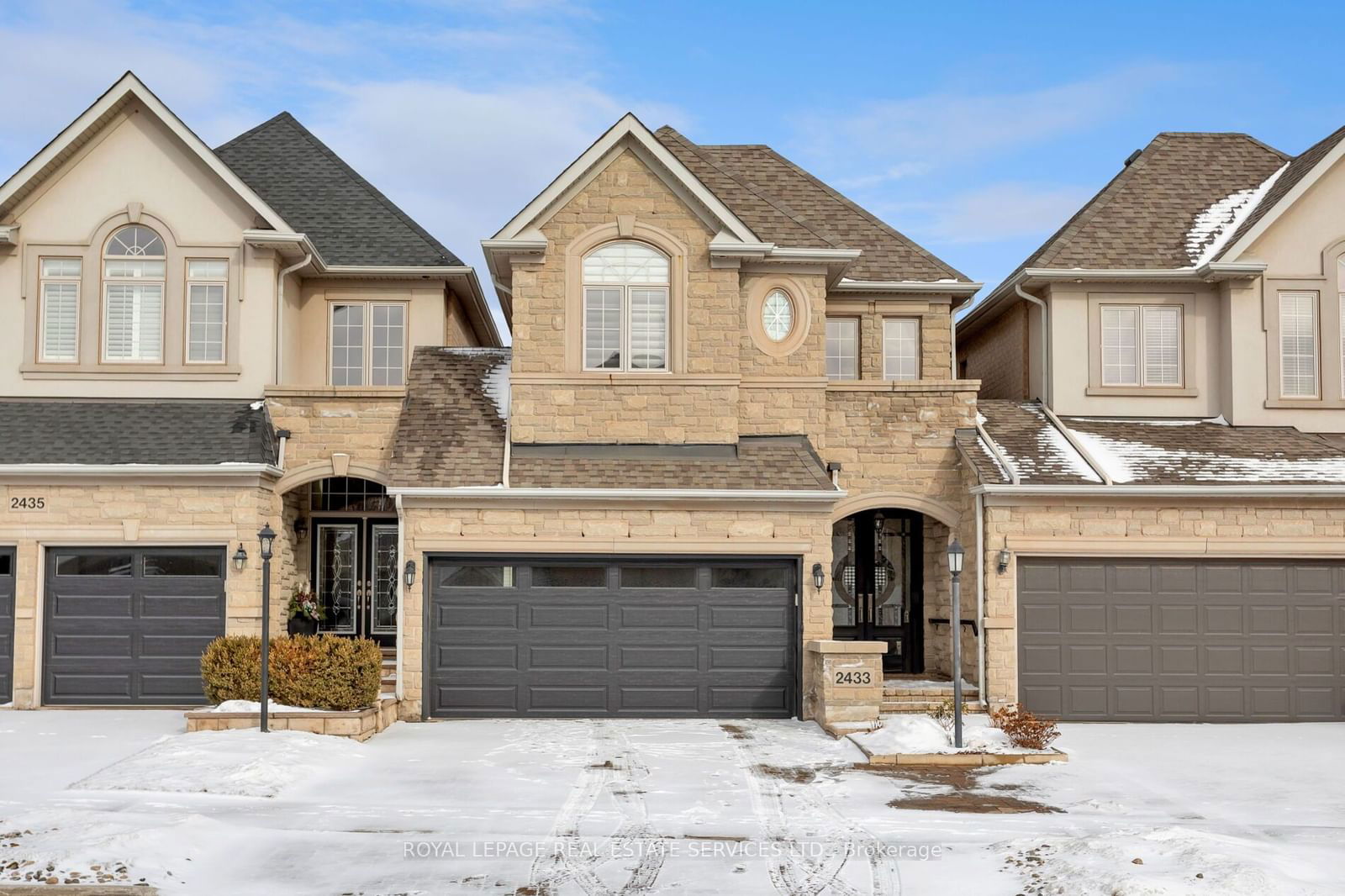 Townhouse for sale at 2433 Presquile Drive, Oakville, Iroquois Ridge North, L6H 0B8 - MLS: W11945838