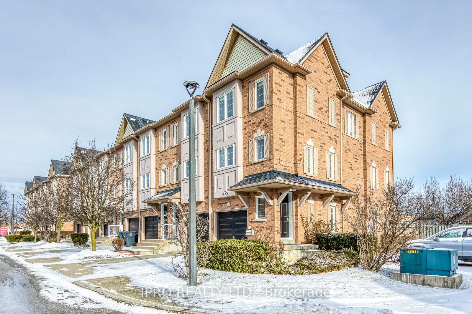 Townhouse leased at 25-1128 Dundas Street, Mississauga, Erindale, L5C 1E1 - MLS: W11945867