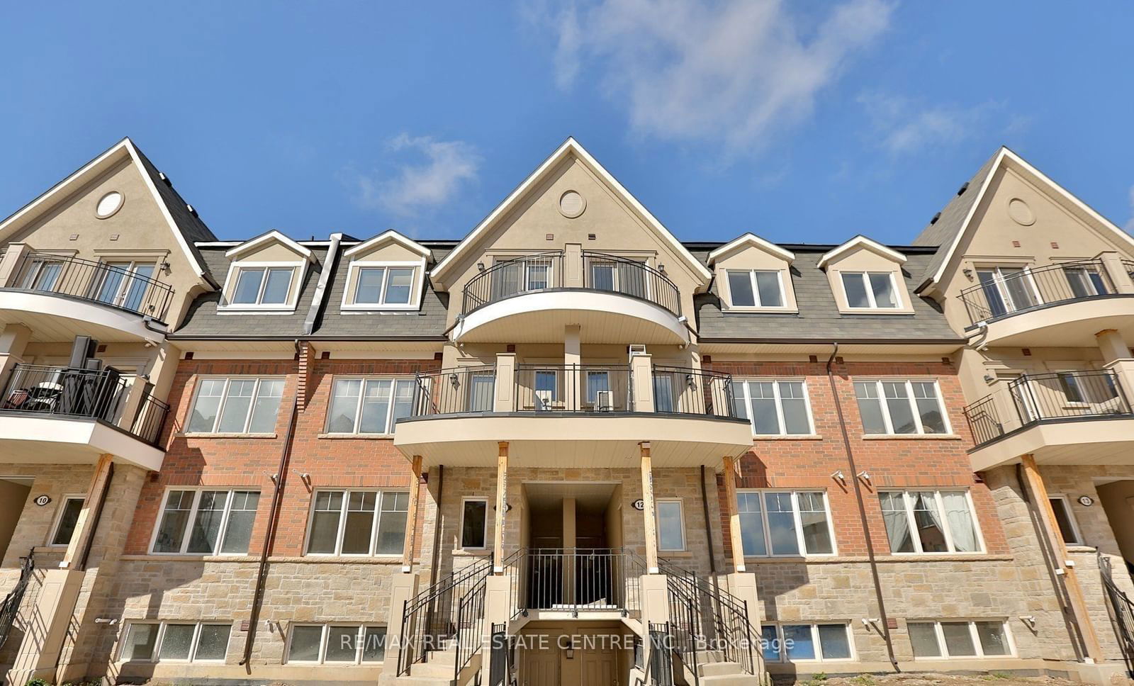 Townhouse leased at 11-03-2420 Baronwood Drive, Oakville, 1019 - WM Westmount, L6M 0X6 - MLS: W11945915