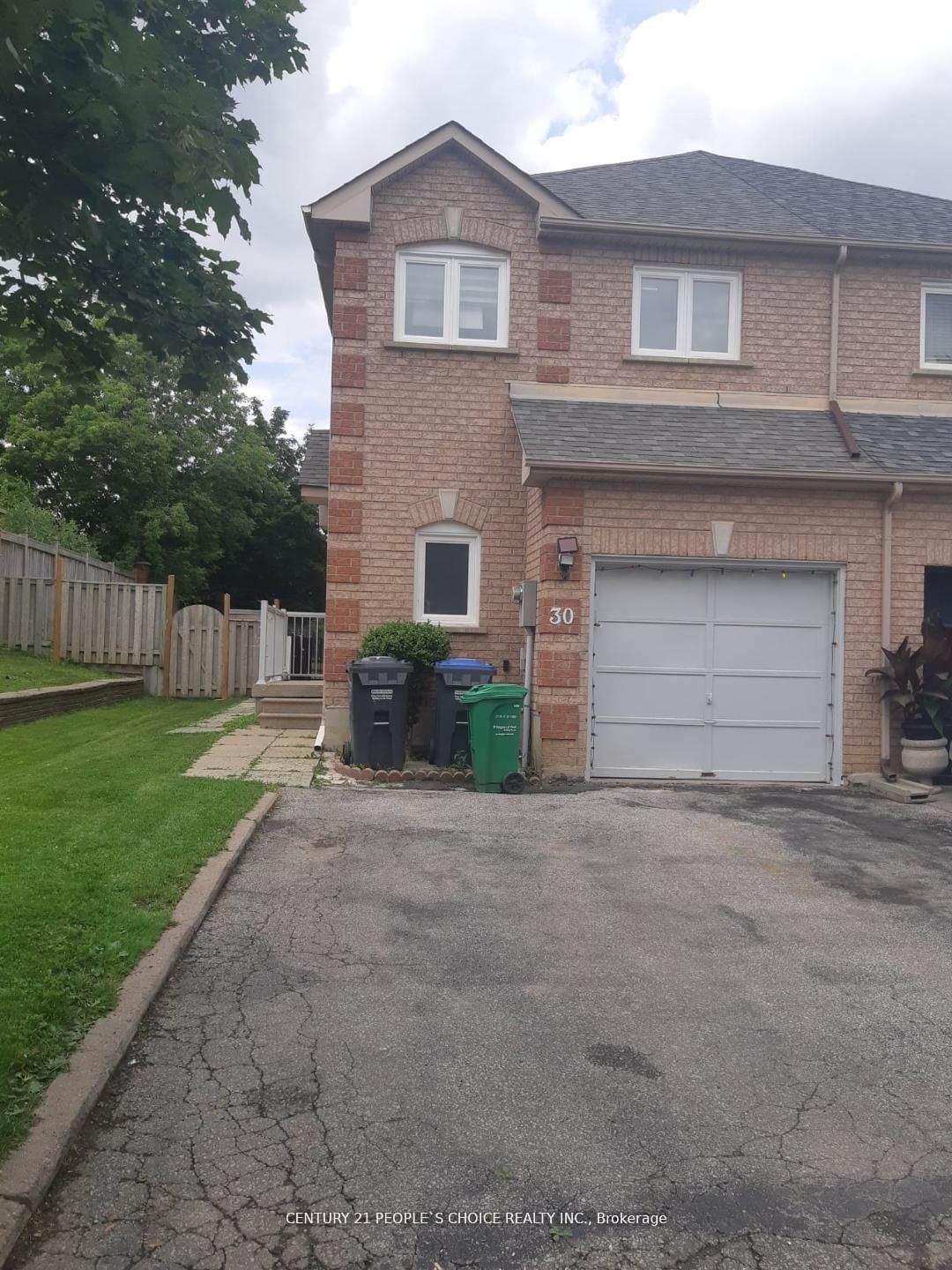 Semi-Detached House leased at 2-30 Carrie Crescent, Brampton, Fletcher's West, L6Y 4Z1 - MLS: W11945944