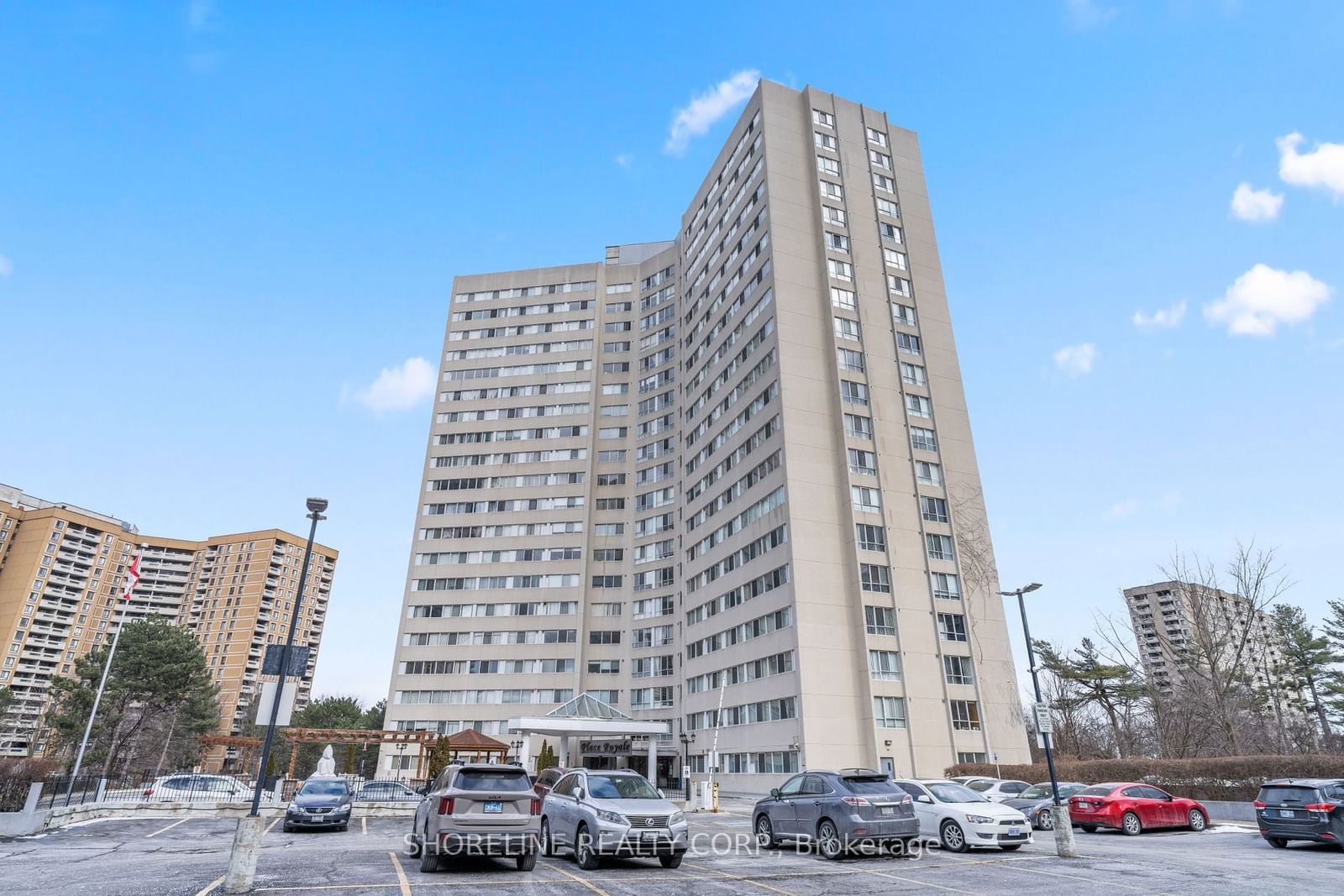 Condo for lease at SPH 11-3695 Kaneff Crescent, Mississauga, Mississauga Valleys, L5A 4B6 - MLS: W11946039