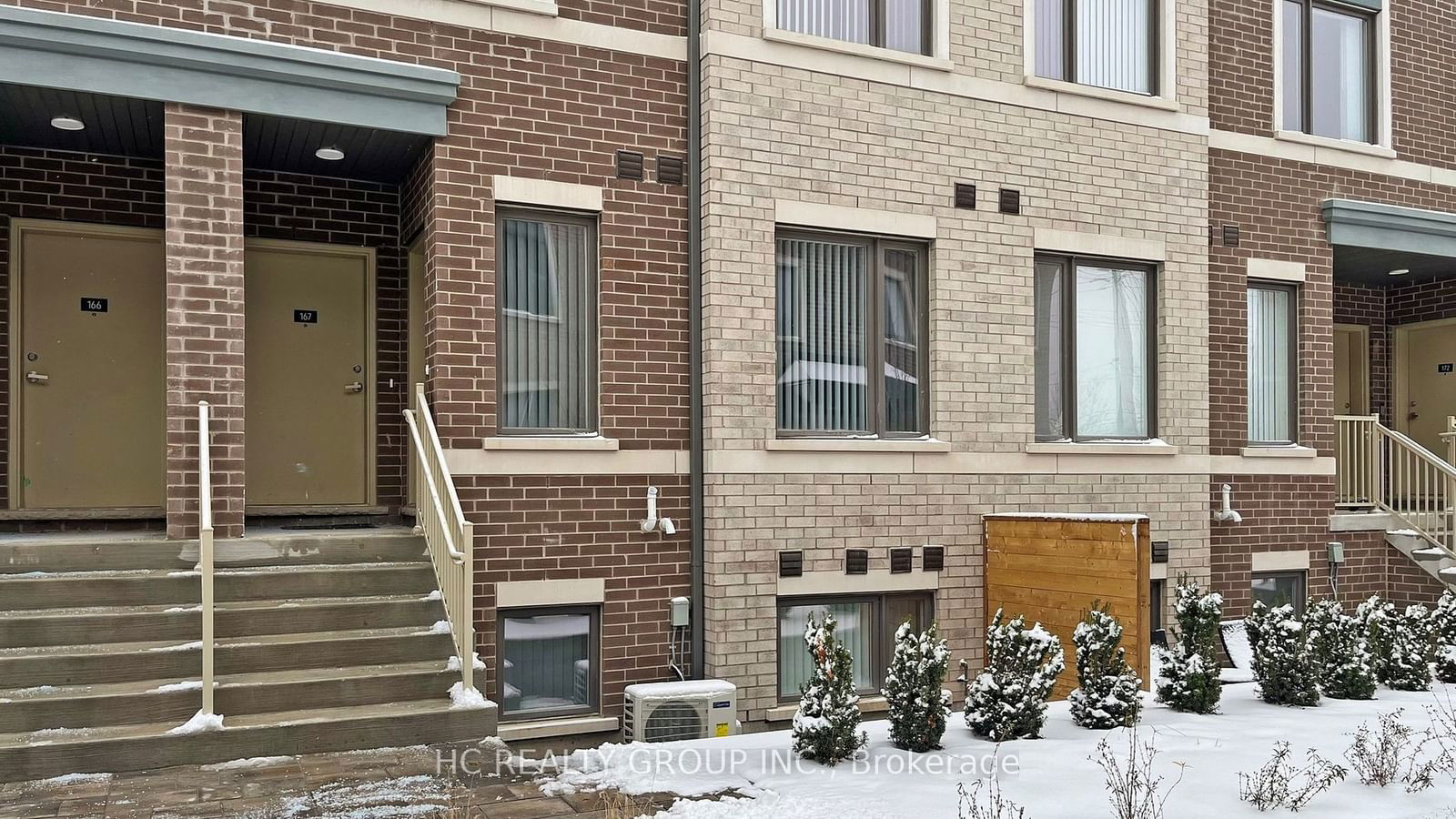 Townhouse sold at 168-20 Lloyd Janes Lane, Toronto, New Toronto, M8V 0J5 - MLS: W11946540