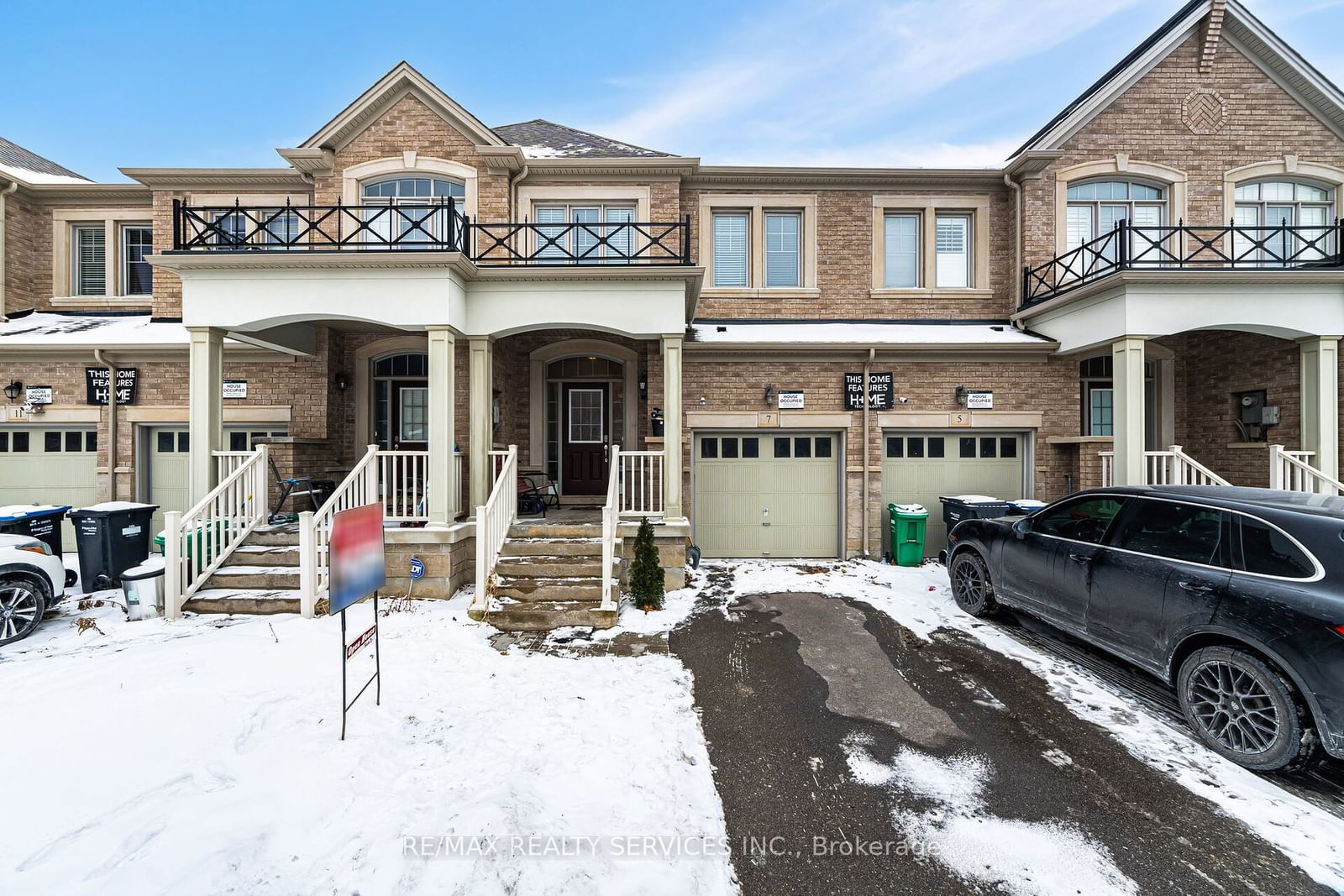 Townhouse for sale at 7 Lady Evelyn Crescent, Brampton, Bram West, L6Y 6C7 - MLS: W11946562