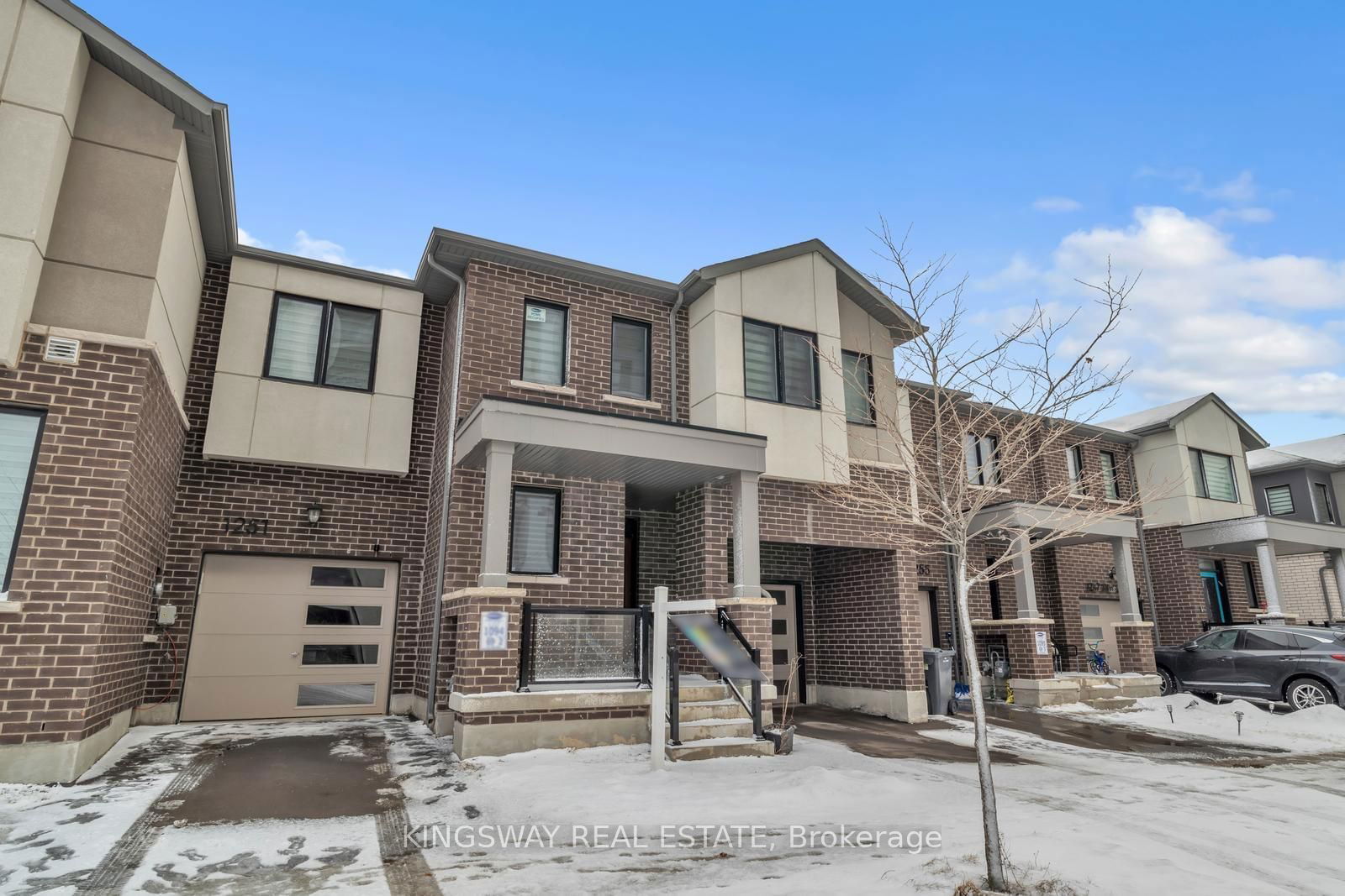 Townhouse for sale at 1253 DIAS LANDING, Milton, Walker, L9E 1W2 - MLS: W11946564