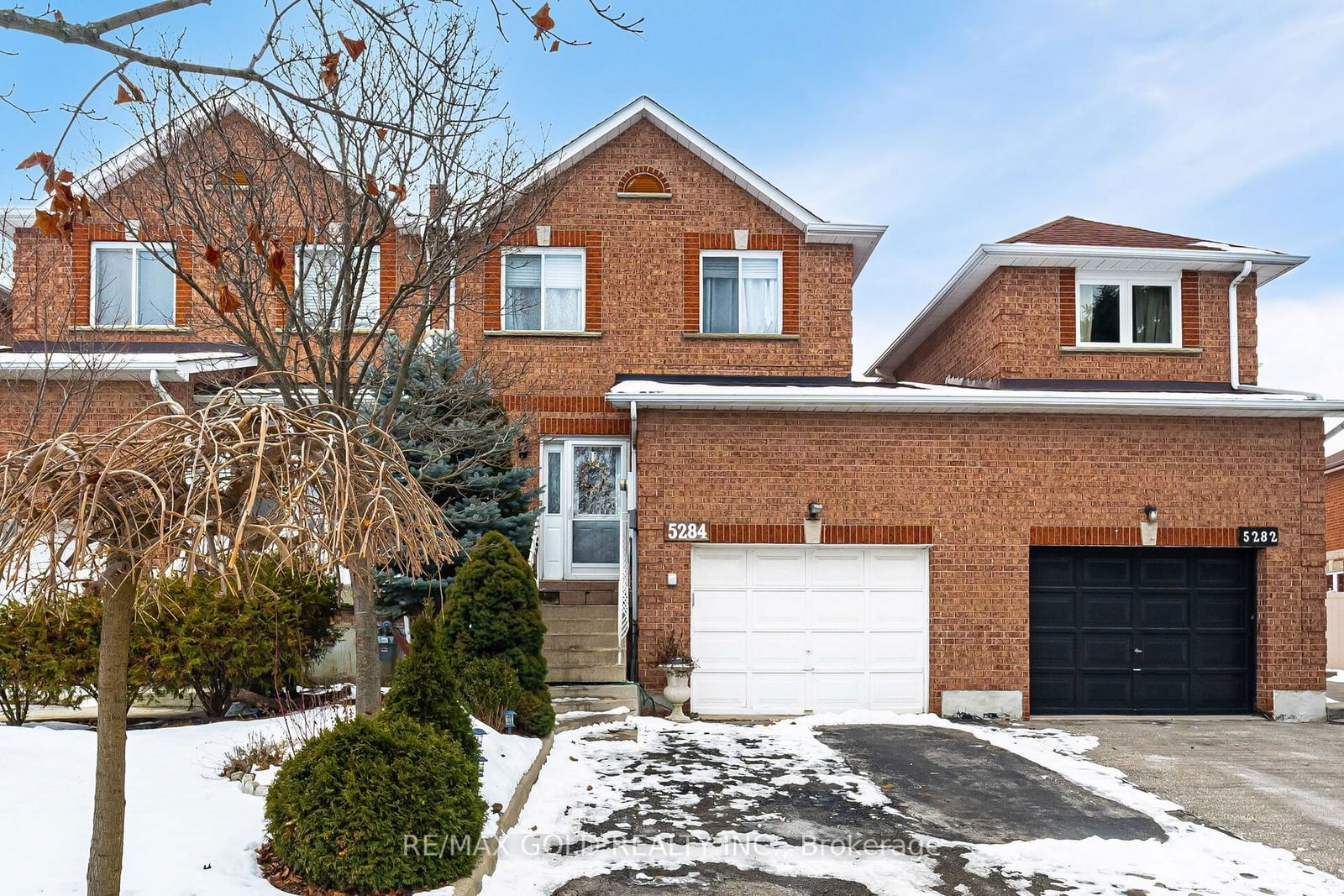 Townhouse sold at 5284 Longhouse Crescent, Mississauga, Hurontario, L5R 3S4 - MLS: W11946603