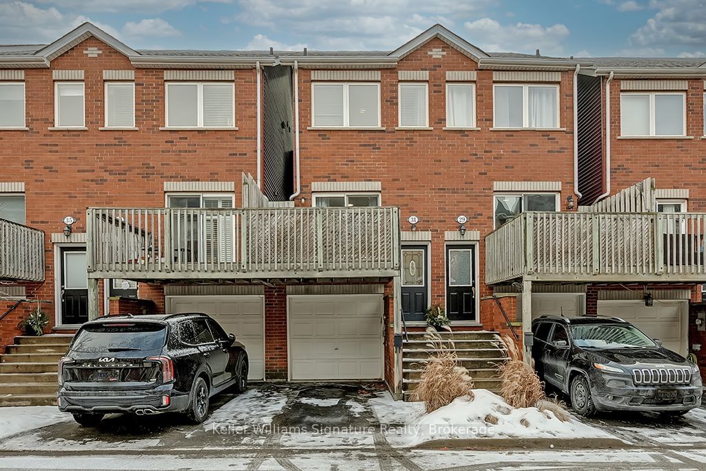 Townhouse sold at 31-1751 Lampman Avenue, Burlington, Uptown, L7L 6W2 - MLS: W11946669