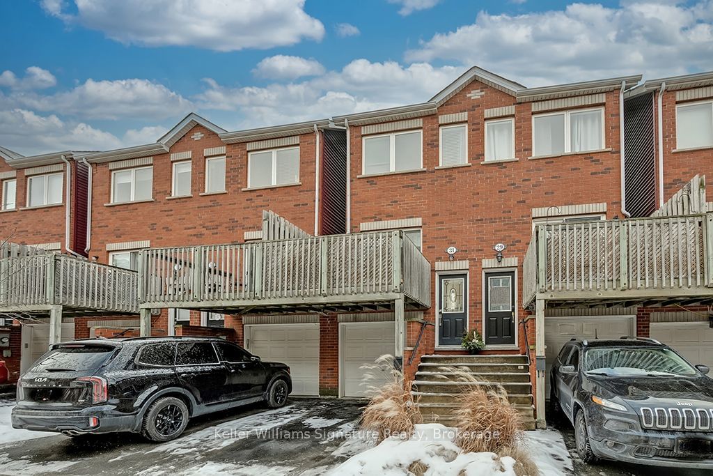 Townhouse sold at 31-1751 Lampman Avenue, Burlington, Uptown, L7L 6W2 - MLS: W11946669