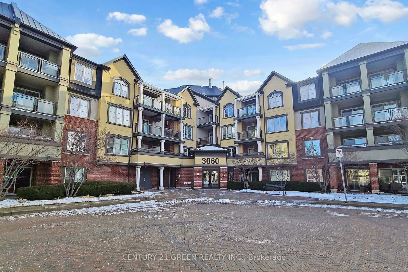 Condo for sale at 215-3060 Rotary Way, Burlington, Alton, L7M 0G9 - MLS: W11946680