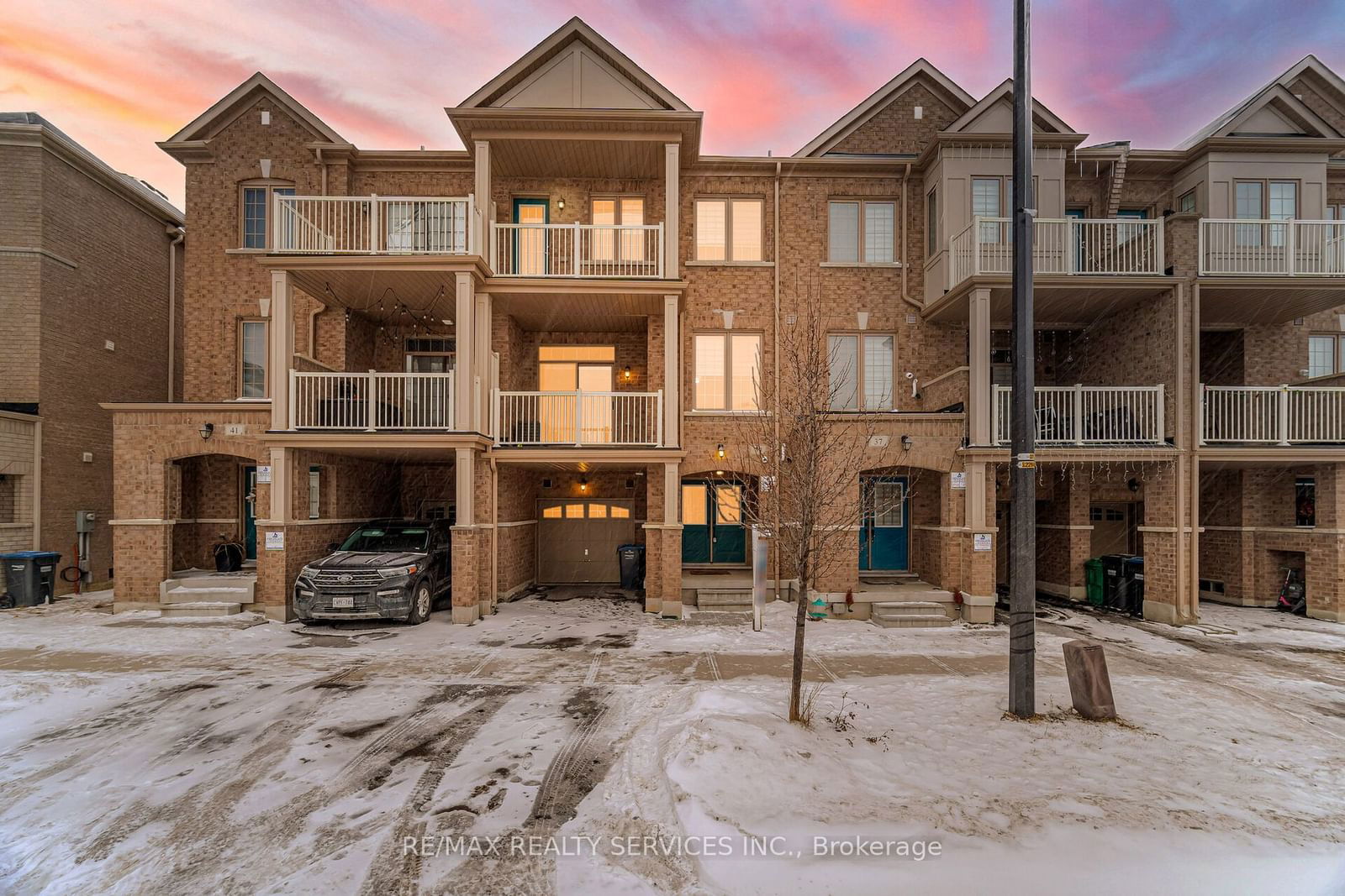 Townhouse for sale at 39 Labrish Road, Brampton, Northwest Brampton, L7A 5B9 - MLS: W11946849