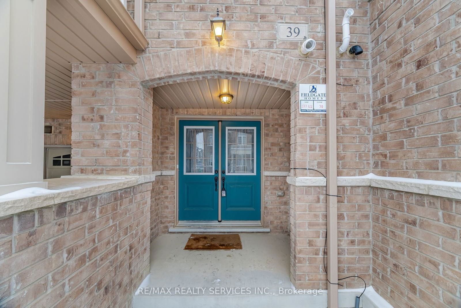 Townhouse for sale at 39 Labrish Road, Brampton, Northwest Brampton, L7A 5B9 - MLS: W11946849