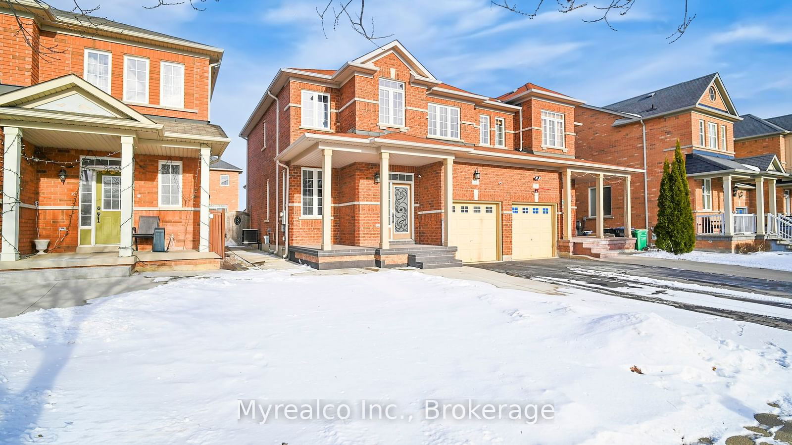 Semi-Detached House for sale at 33 Windflower Road, Brampton, Northwest Sandalwood Parkway, L7A 0M1 - MLS: W11947083