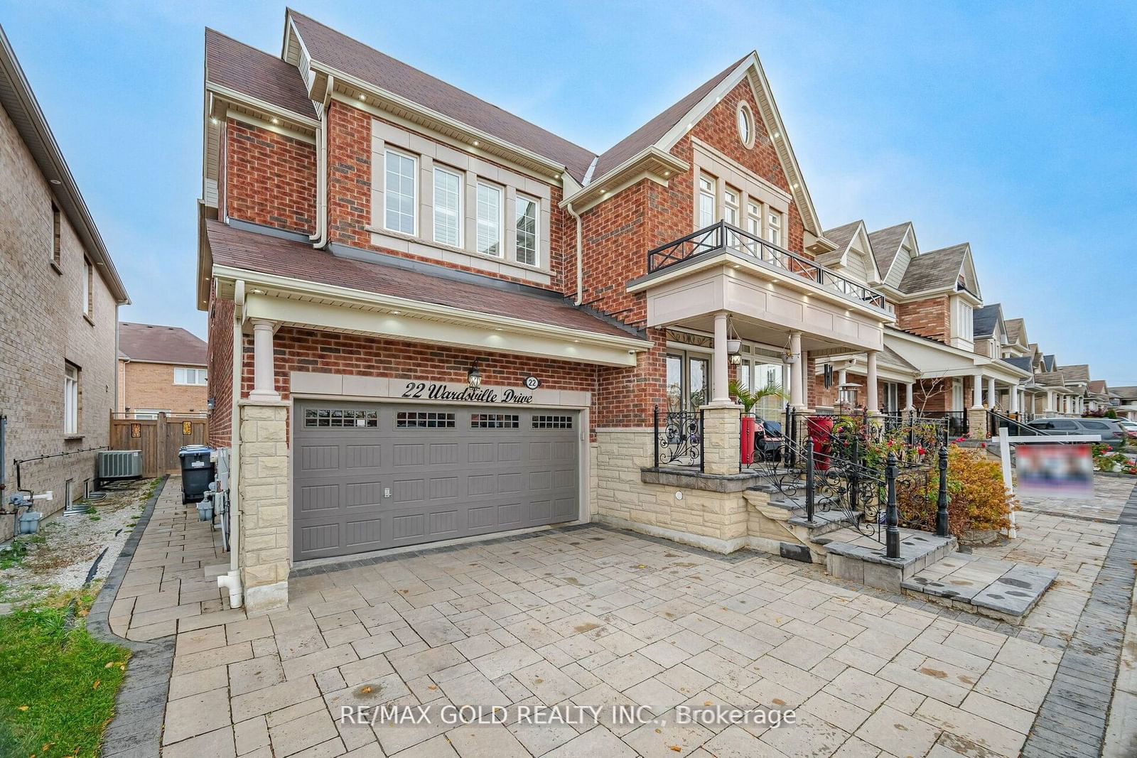 Detached House for sale at 22 Wardsville Drive, Brampton, Bram West, L6Y 0T7 - MLS: W11947153