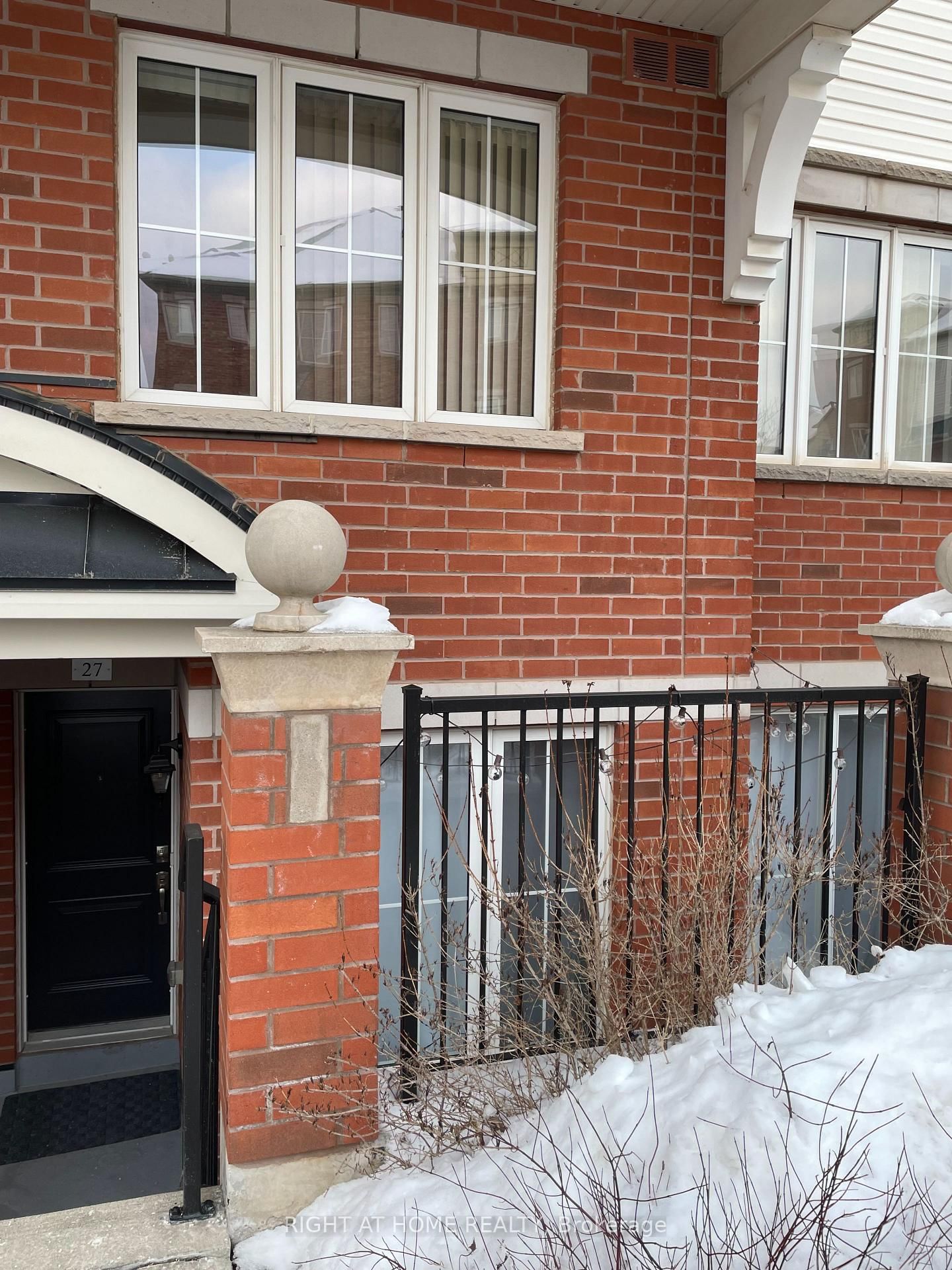 Townhouse for lease at 27-2468 Post Road, Oakville, 1015 - RO River Oaks, L6H 0J2 - MLS: W11947208