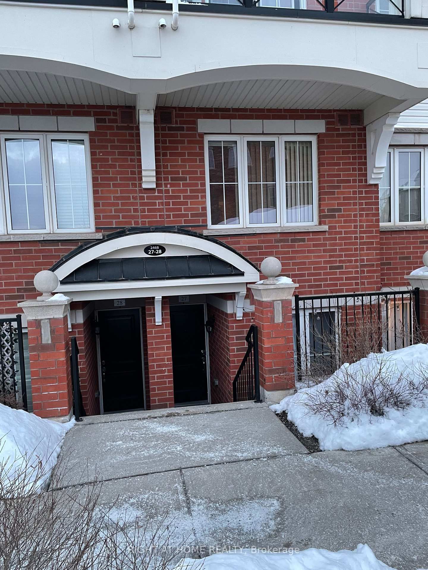 Townhouse for lease at 27-2468 Post Road, Oakville, 1015 - RO River Oaks, L6H 0J2 - MLS: W11947208