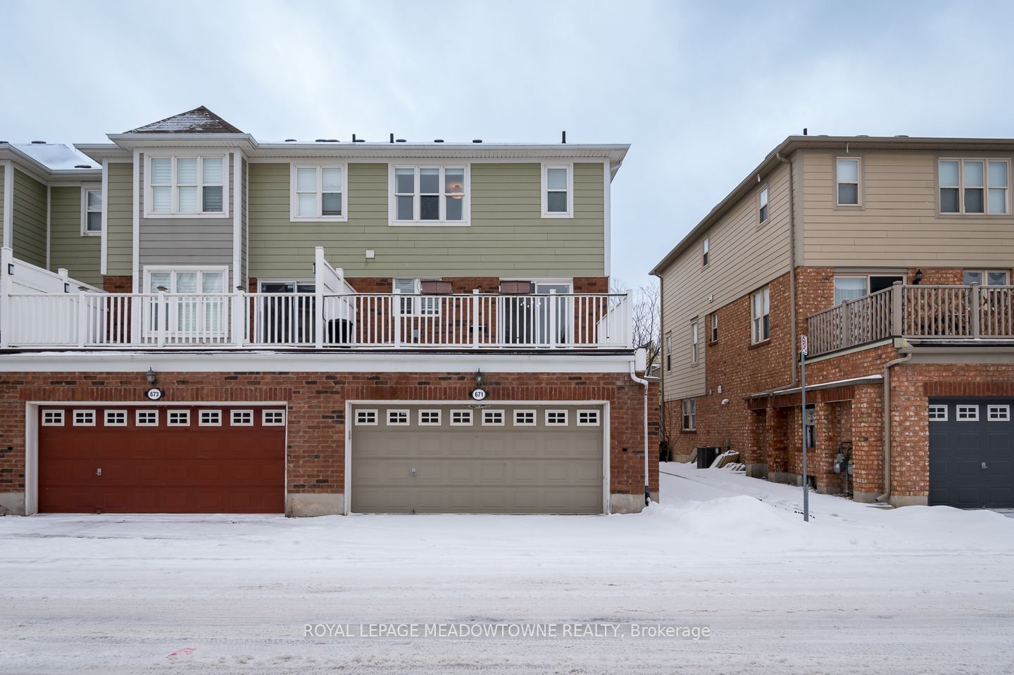 Townhouse for sale at 671 Holly Avenue, Milton, Coates, L9T 0G2 - MLS: W11947267