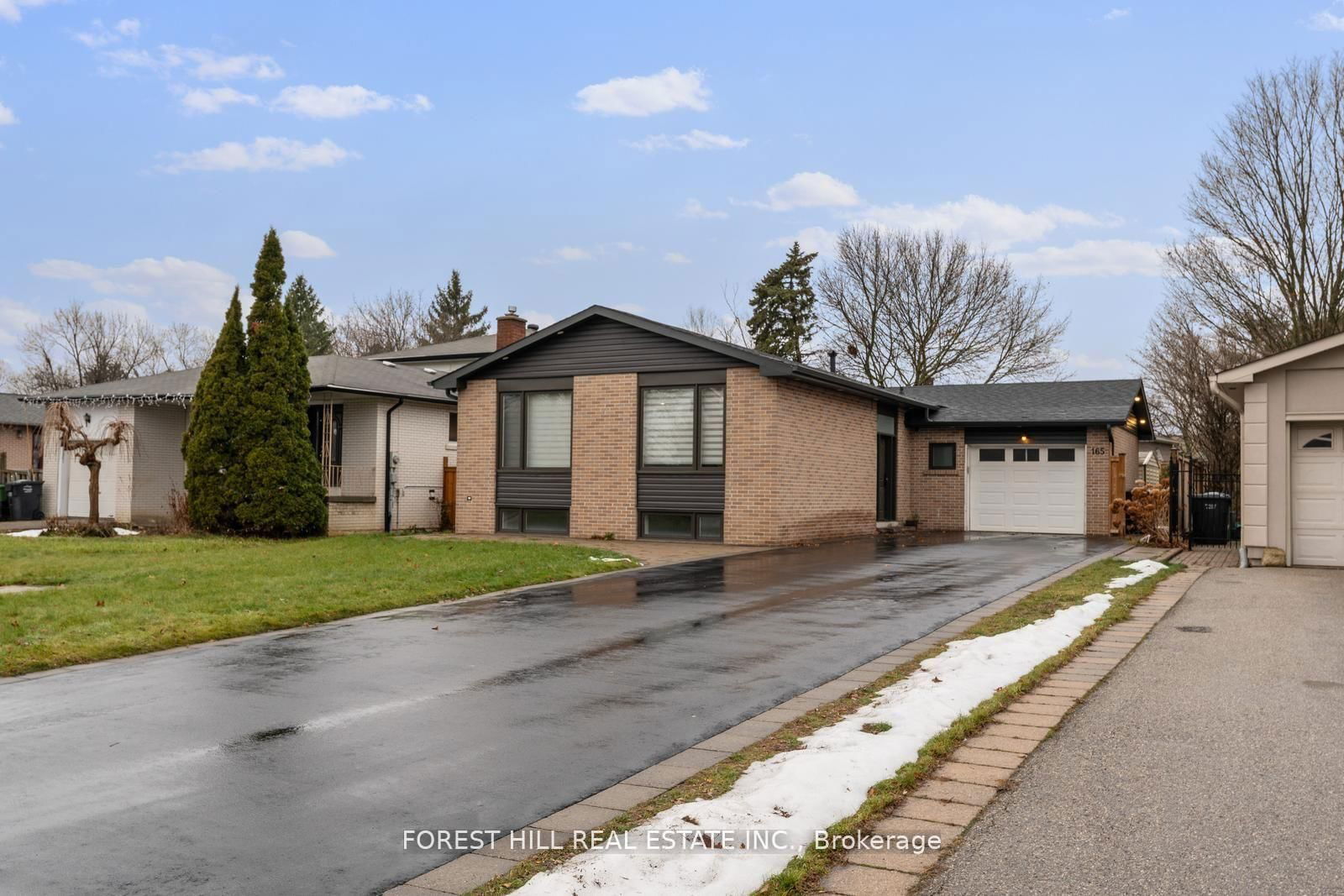 Detached House for sale at 165 Kingsview Drive, Caledon, Bolton North, L7E 3W8 - MLS: W11947298