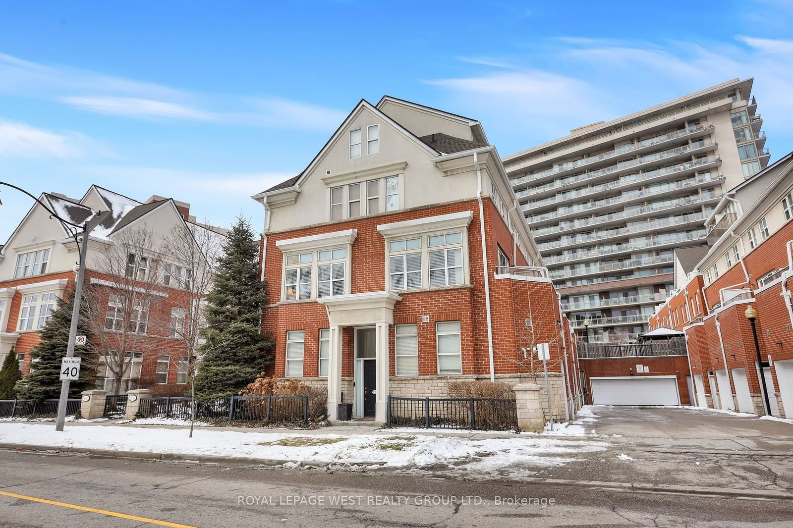 Townhouse for sale at 122 Resurrection Road, Toronto, Islington-City Centre West, M9A 5H1 - MLS: W11947301