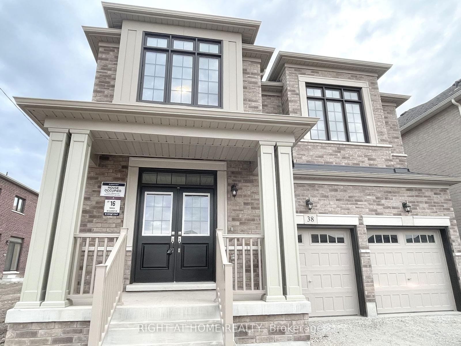 Detached House for lease at 38 Gladmary Drive, Brampton, Bram West, L6Y 6K9 - MLS: W11947327