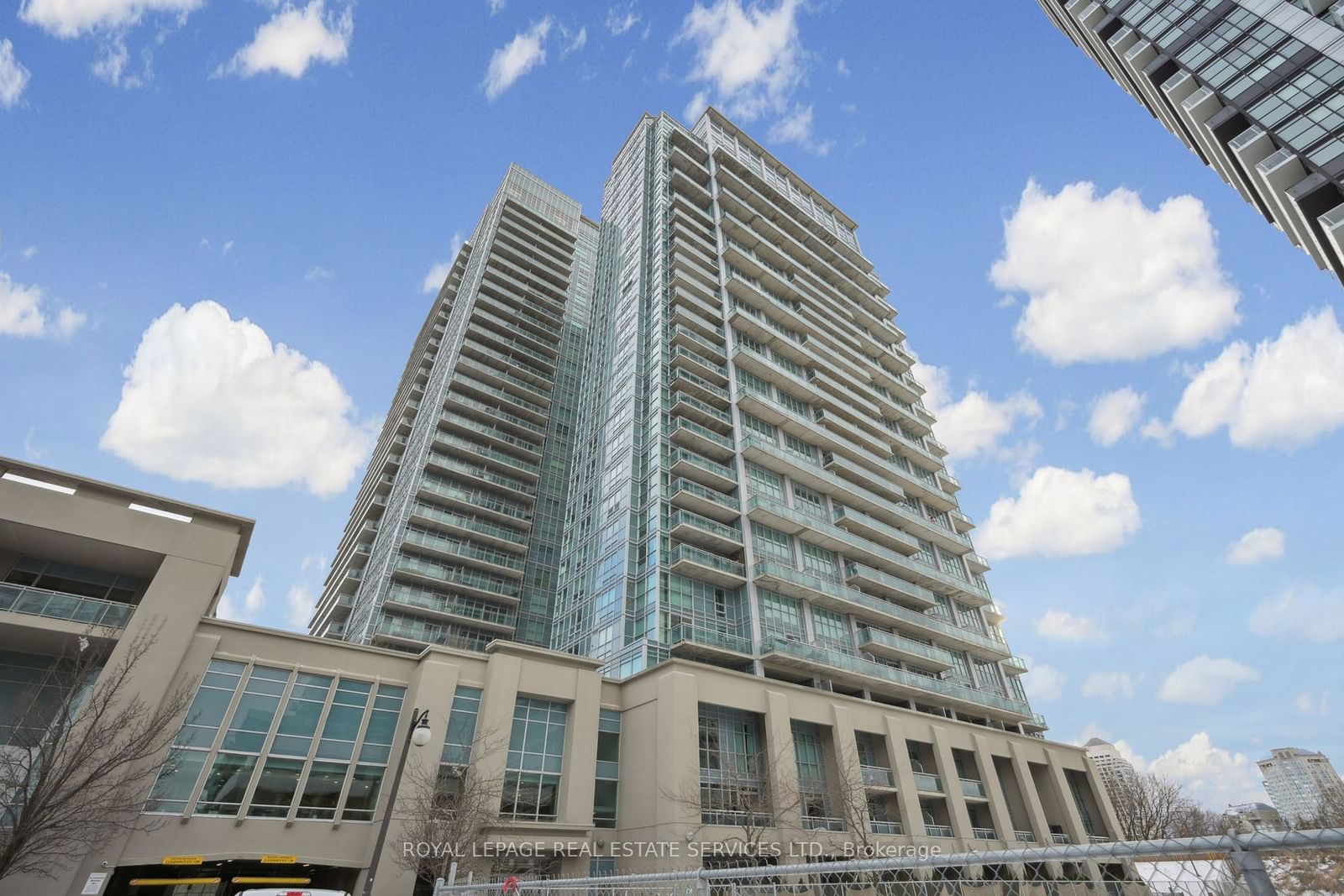 Condo for lease at 923-165 Legion Road, Toronto, Mimico, M8Y 0B3 - MLS: W11947569