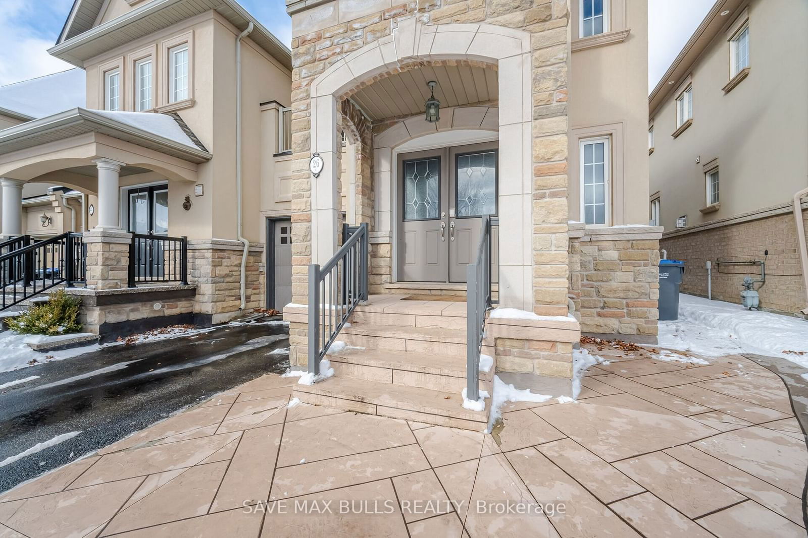 Townhouse for sale at 26 Beachville Circle, Brampton, Credit Valley, L6X 0V3 - MLS: W11947576