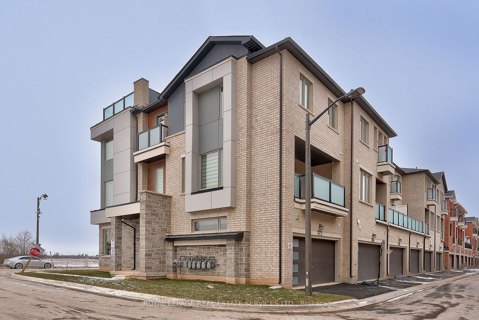 Townhouse leased at 1172 Wheat Boom Drive, Oakville, Rural Oakville, L6H 7W4 - MLS: W11947588