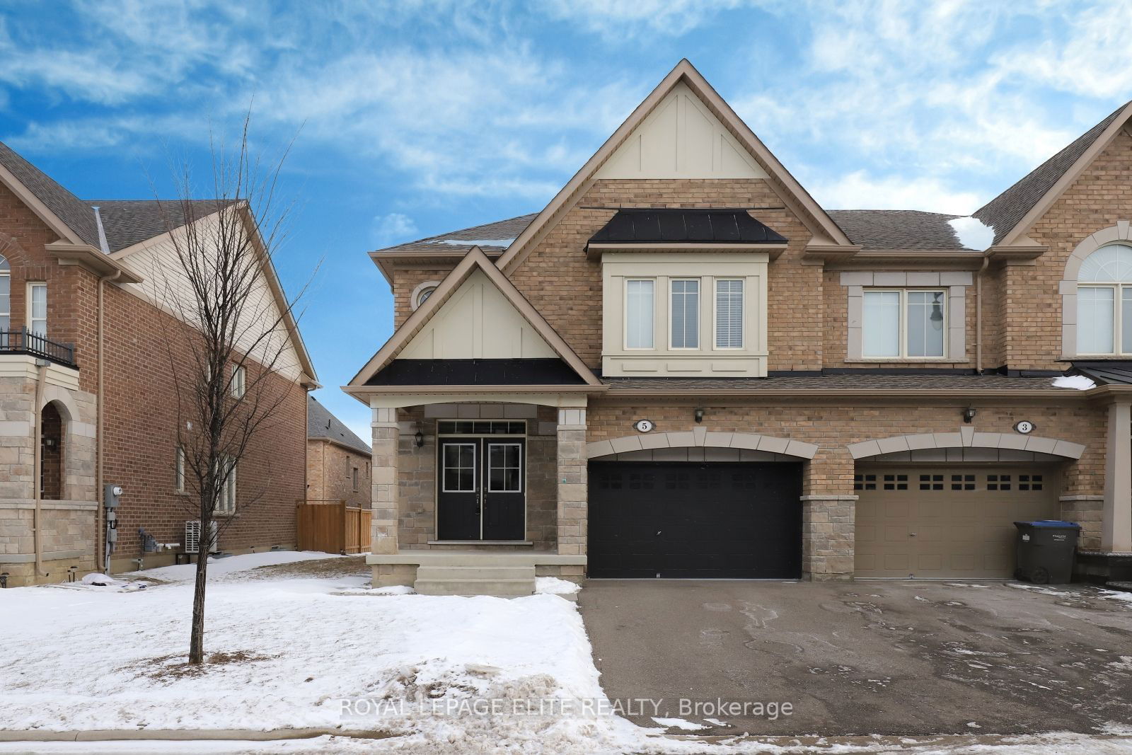 Semi-Detached House for sale at 5 MILITARY Crescent, Brampton, Northwest Brampton, L7A 0B2 - MLS: W11947643