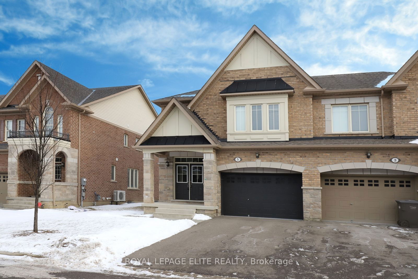 Semi-Detached House for sale at 5 MILITARY Crescent, Brampton, Northwest Brampton, L7A 0B2 - MLS: W11947643