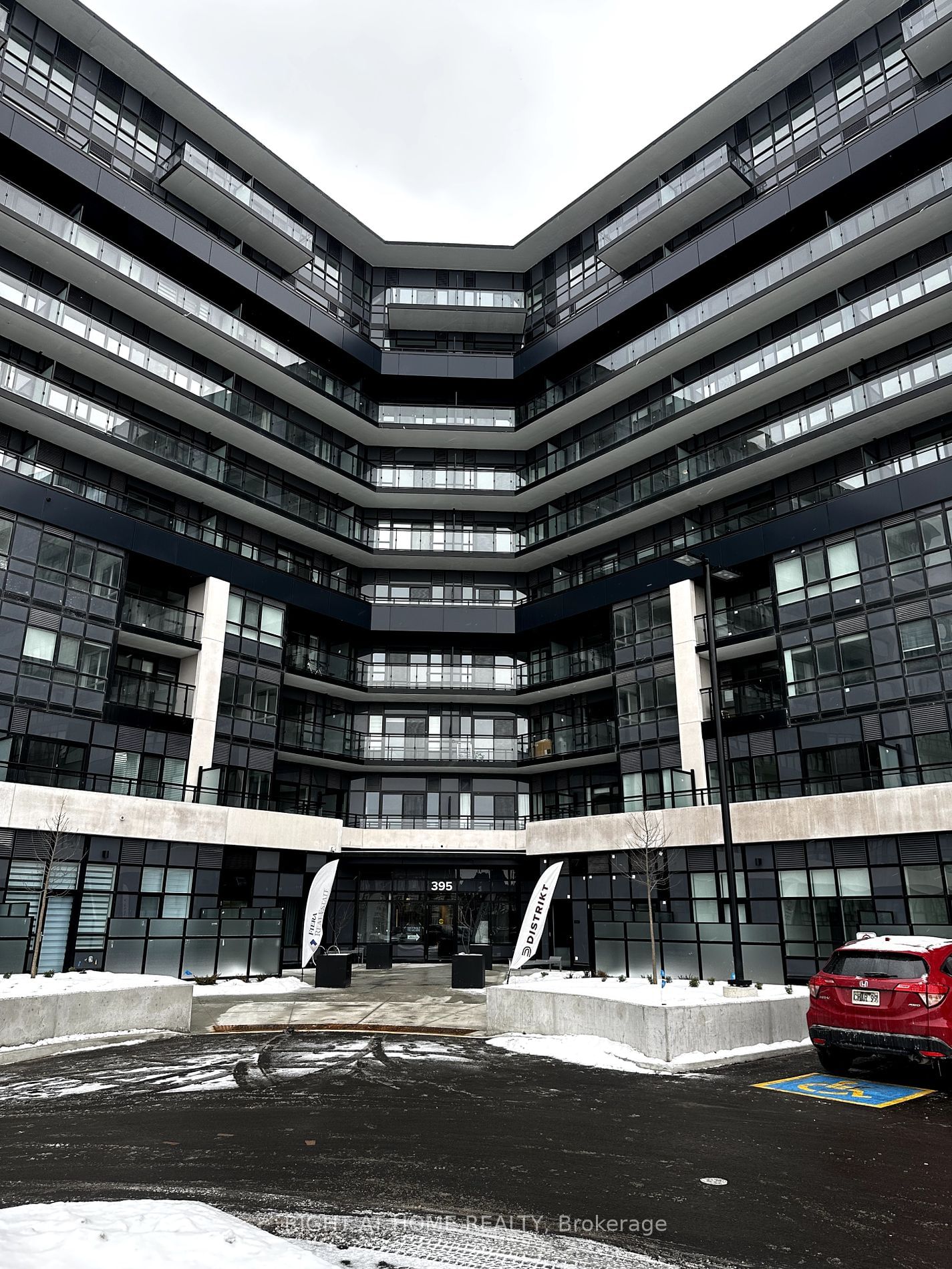 Condo leased at 334-395 Dundas Street, Oakville, Rural Oakville, L6M 0R8 - MLS: W11947844