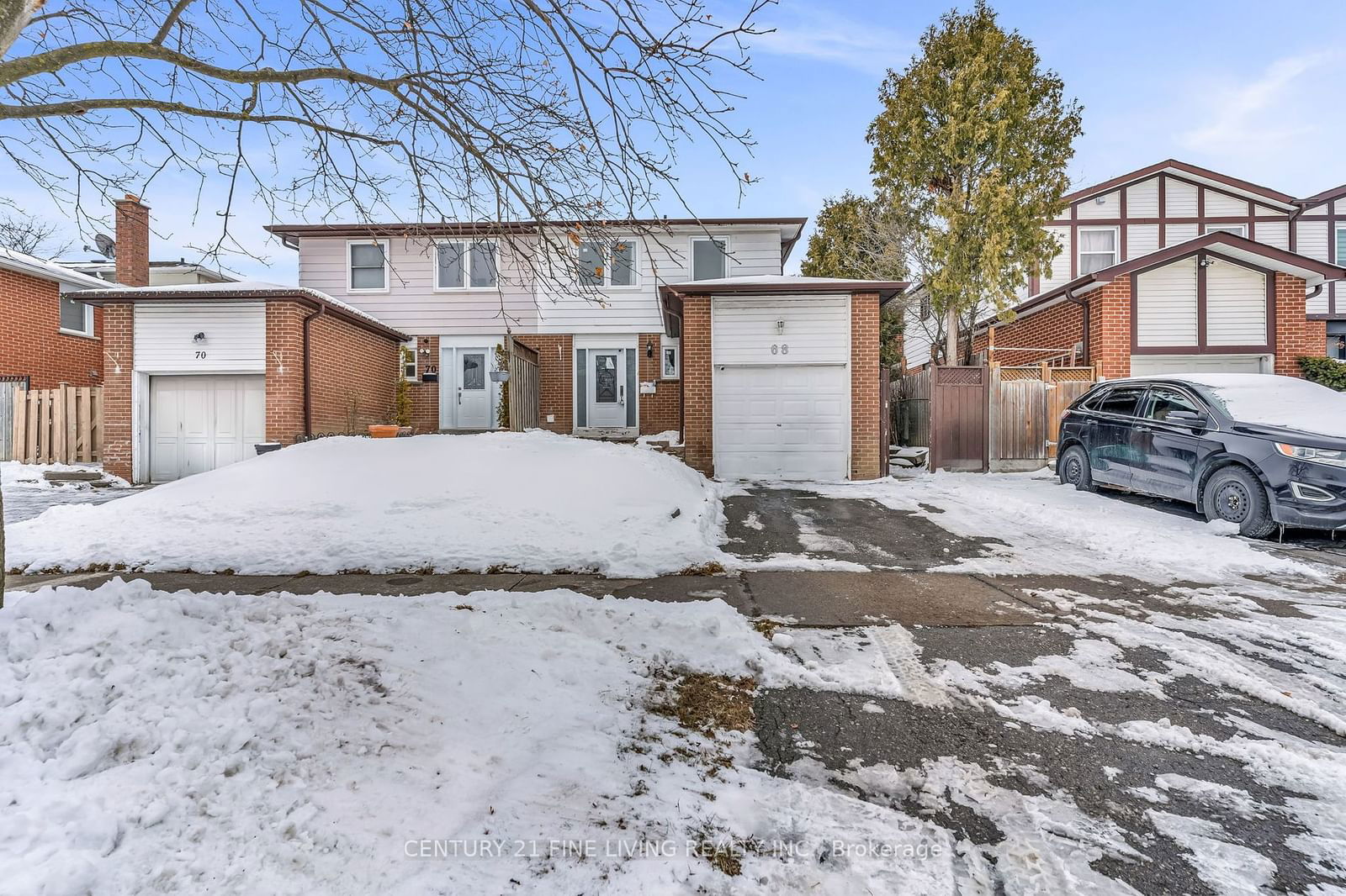 Semi-Detached House for sale at 68 Radford Drive, Brampton, Brampton North, L6V 2Y9 - MLS: W11947885